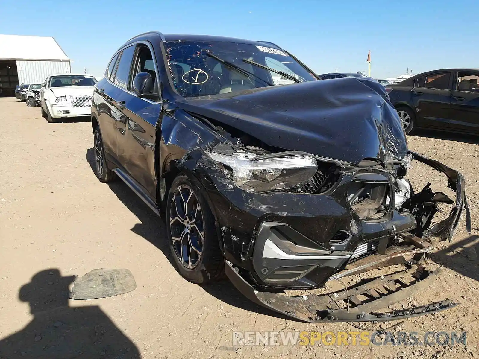 1 Фотография поврежденного автомобиля WBXJG7C00M5S94645 BMW X1 2021