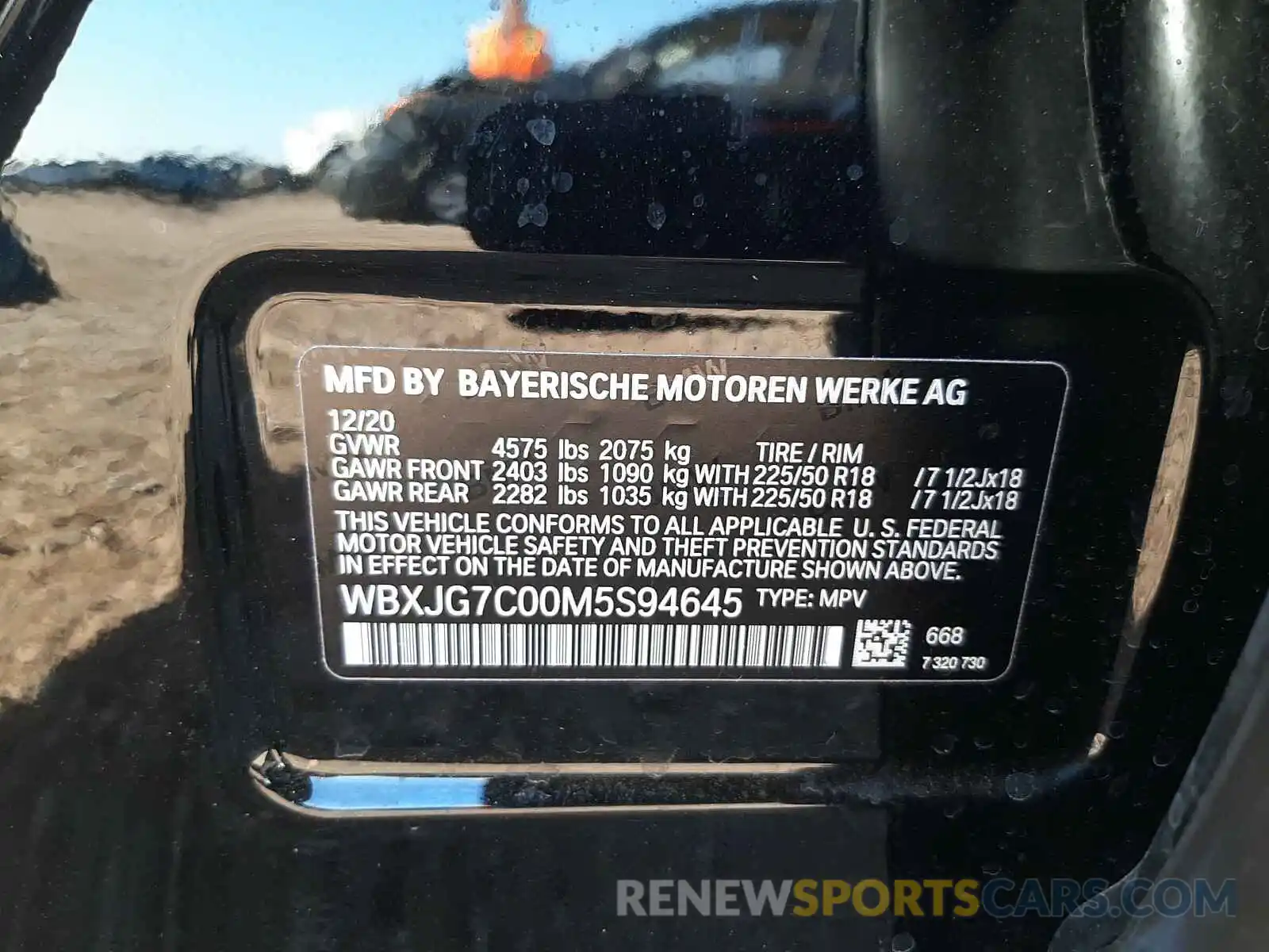 10 Photograph of a damaged car WBXJG7C00M5S94645 BMW X1 2021