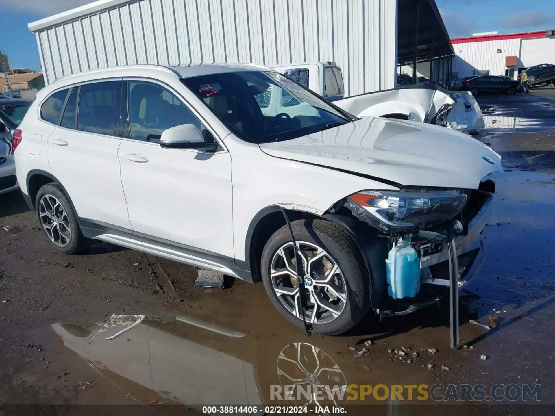 1 Photograph of a damaged car WBXJG7C01M3M71361 BMW X1 2021