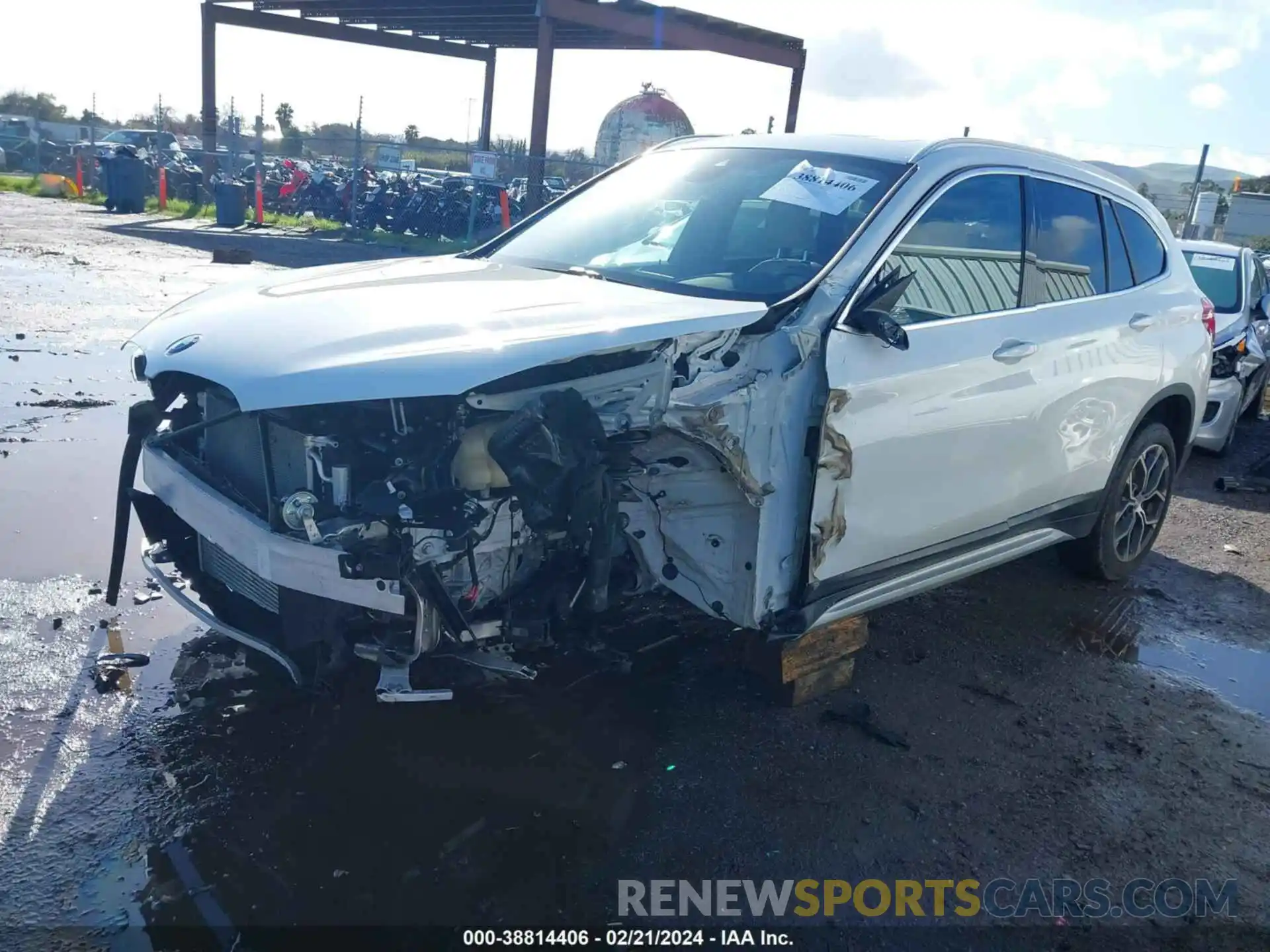2 Фотография поврежденного автомобиля WBXJG7C01M3M71361 BMW X1 2021