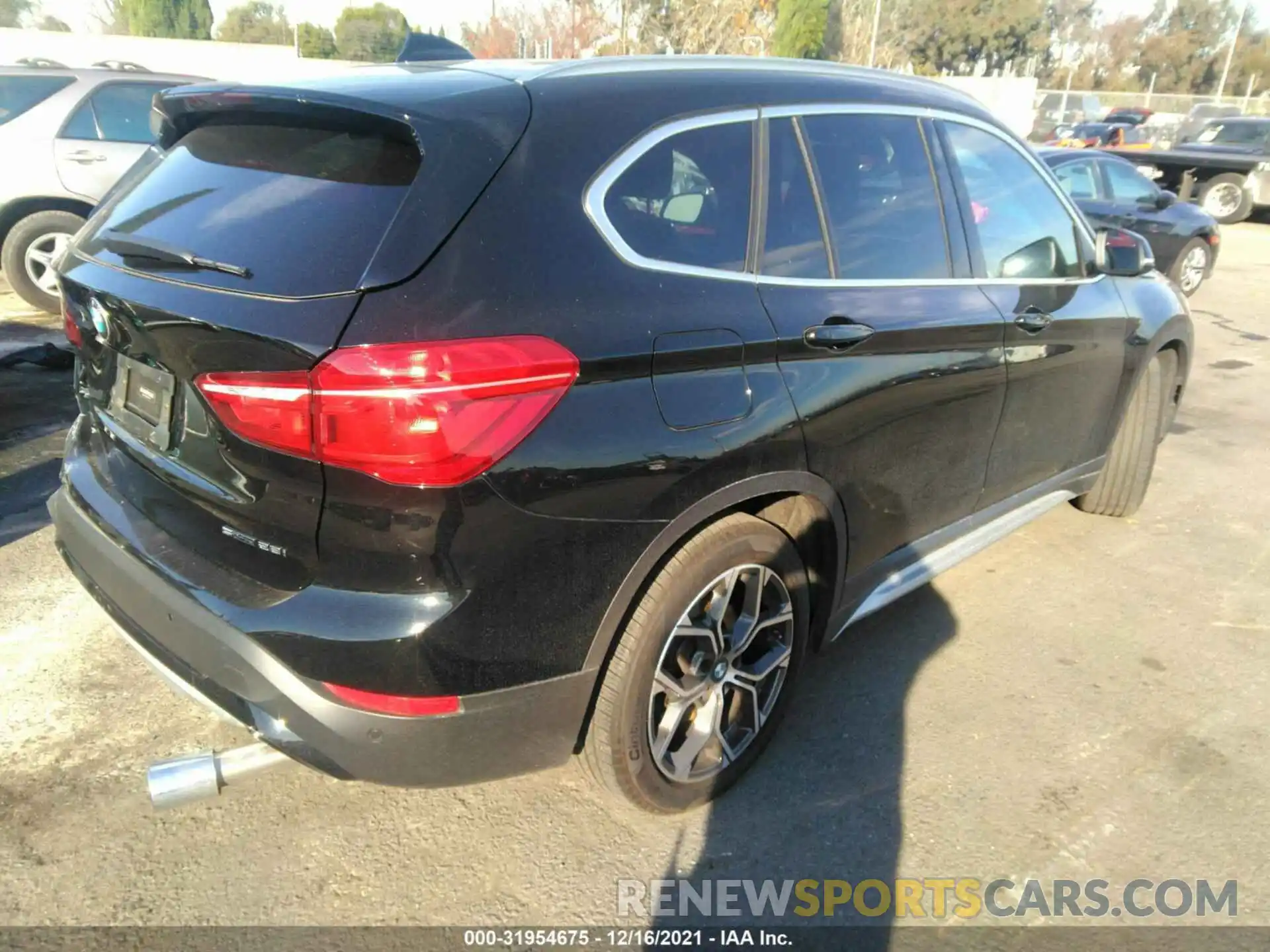 4 Photograph of a damaged car WBXJG7C01M3M75460 BMW X1 2021