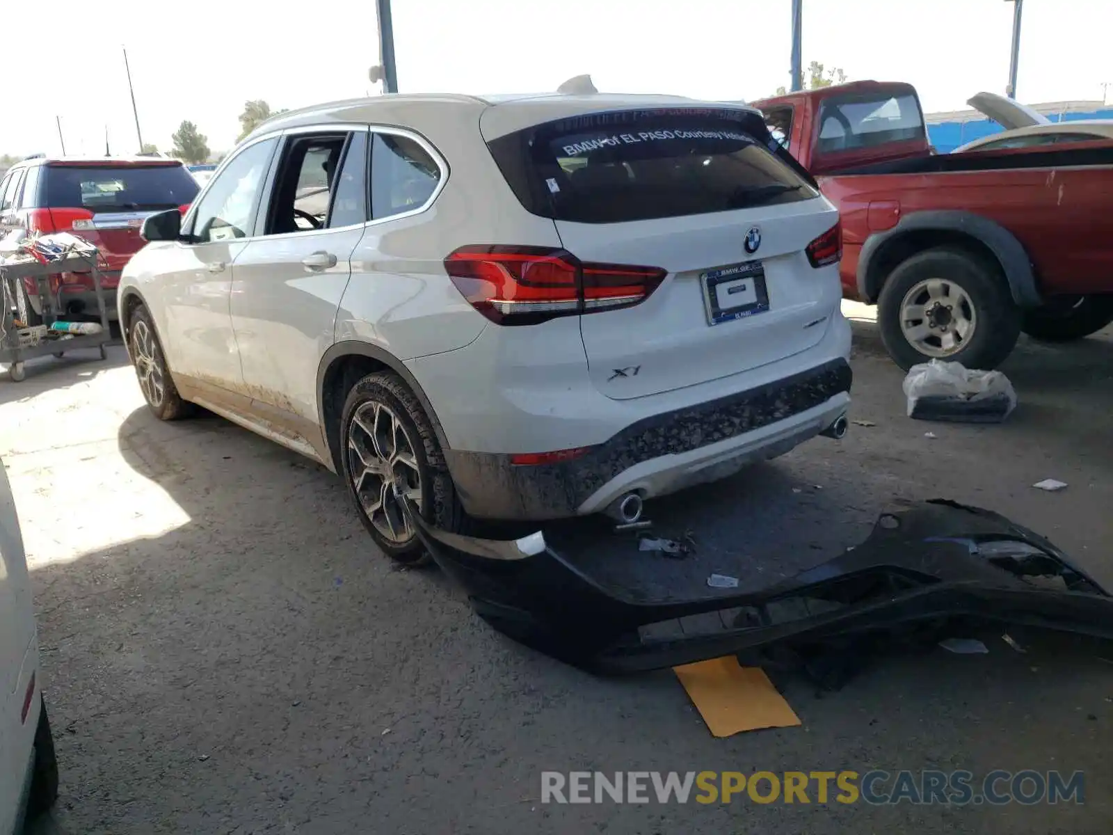 3 Photograph of a damaged car WBXJG7C01M5T09881 BMW X1 2021