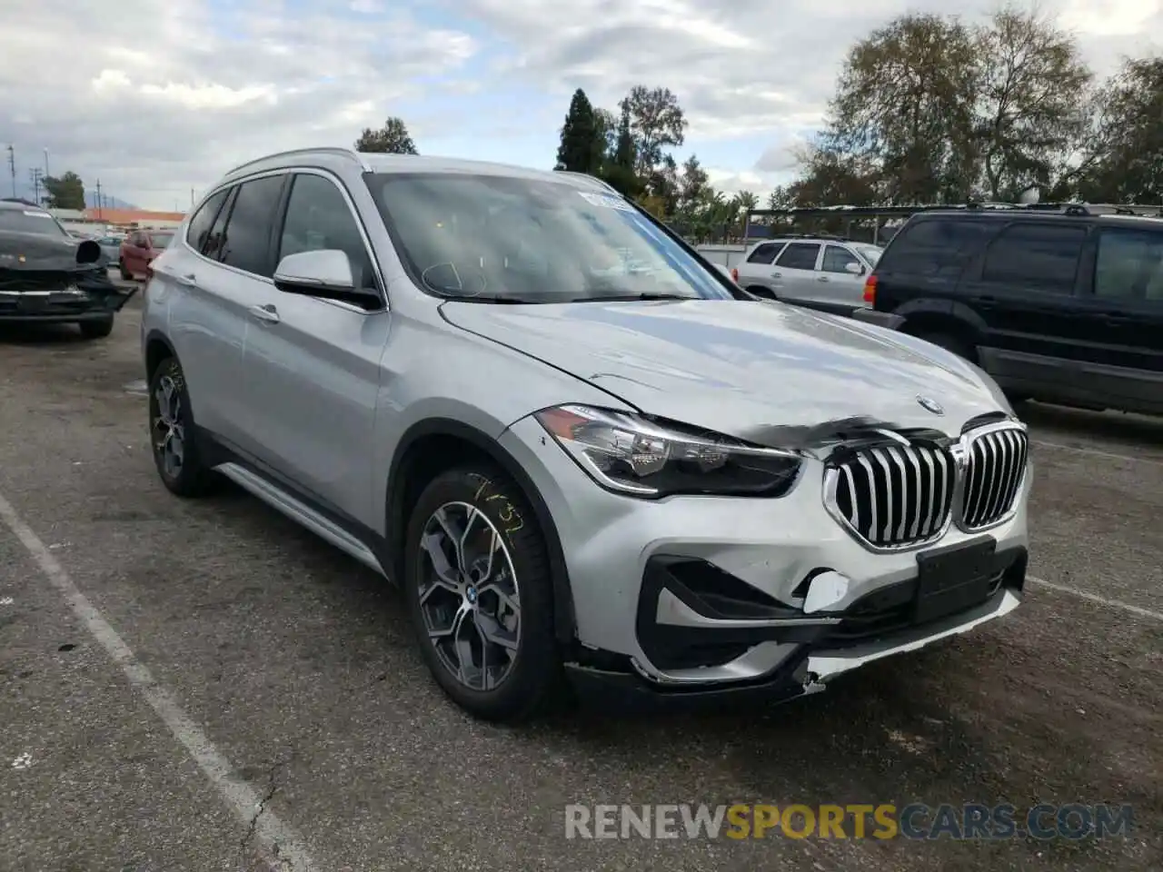 1 Photograph of a damaged car WBXJG7C01M5T99727 BMW X1 2021