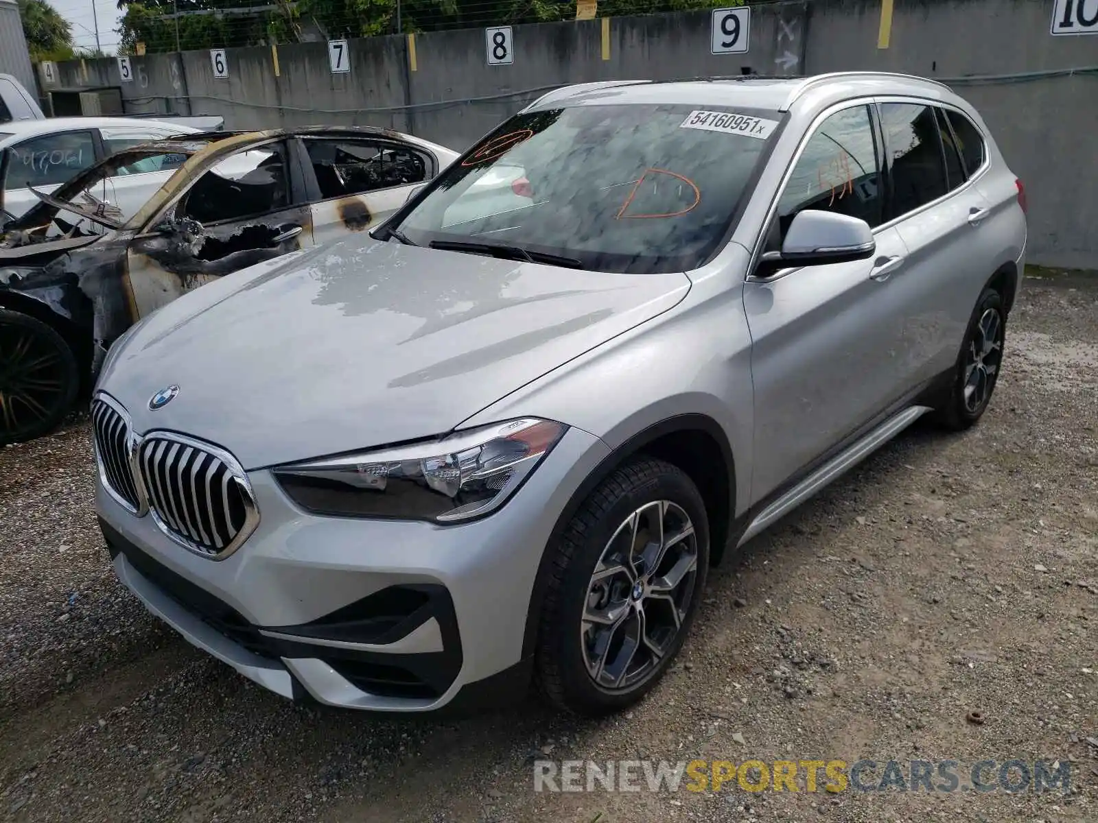 2 Фотография поврежденного автомобиля WBXJG7C02M5T96187 BMW X1 2021