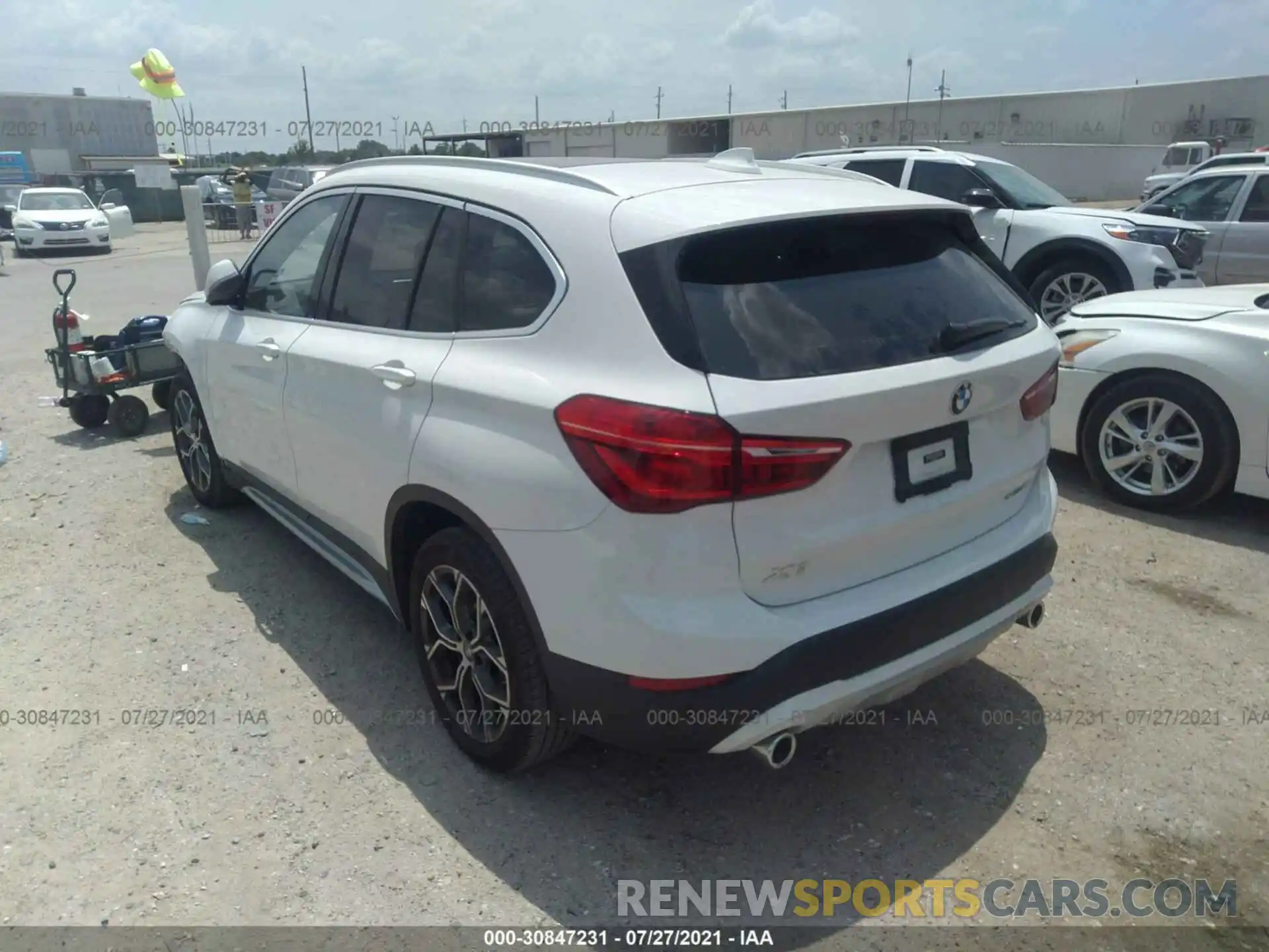 3 Photograph of a damaged car WBXJG7C03M5S01679 BMW X1 2021