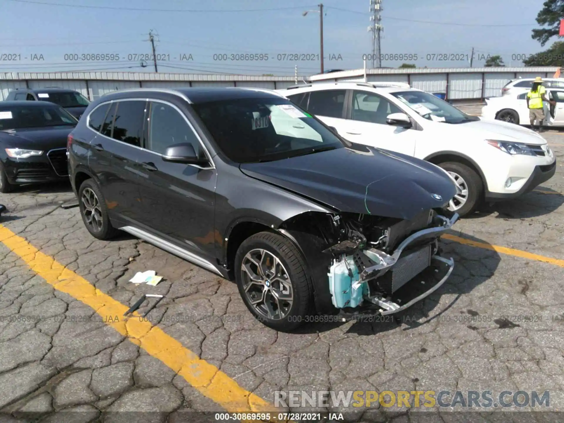 1 Photograph of a damaged car WBXJG7C03M5S68153 BMW X1 2021