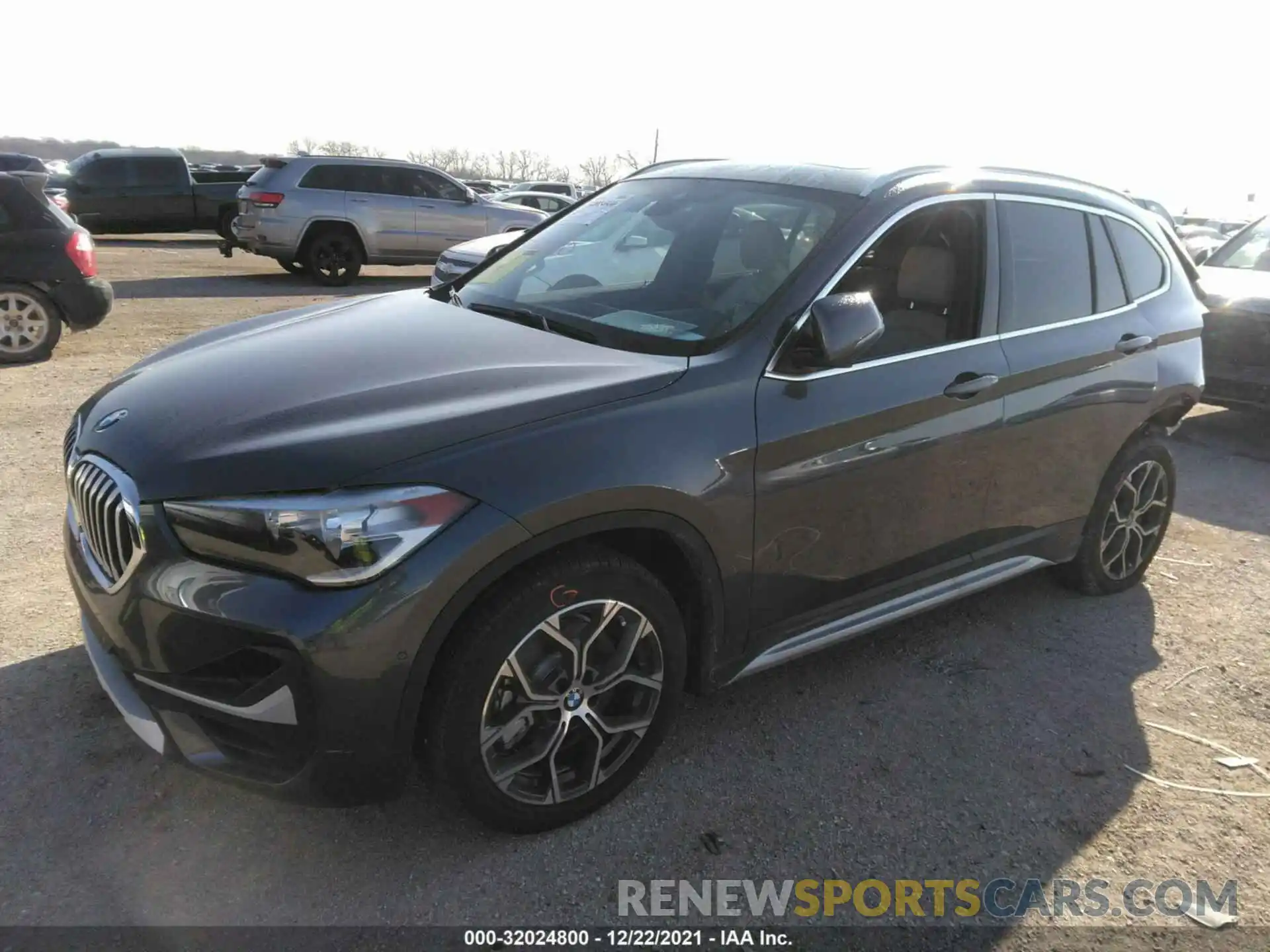 2 Фотография поврежденного автомобиля WBXJG7C03M5T91290 BMW X1 2021