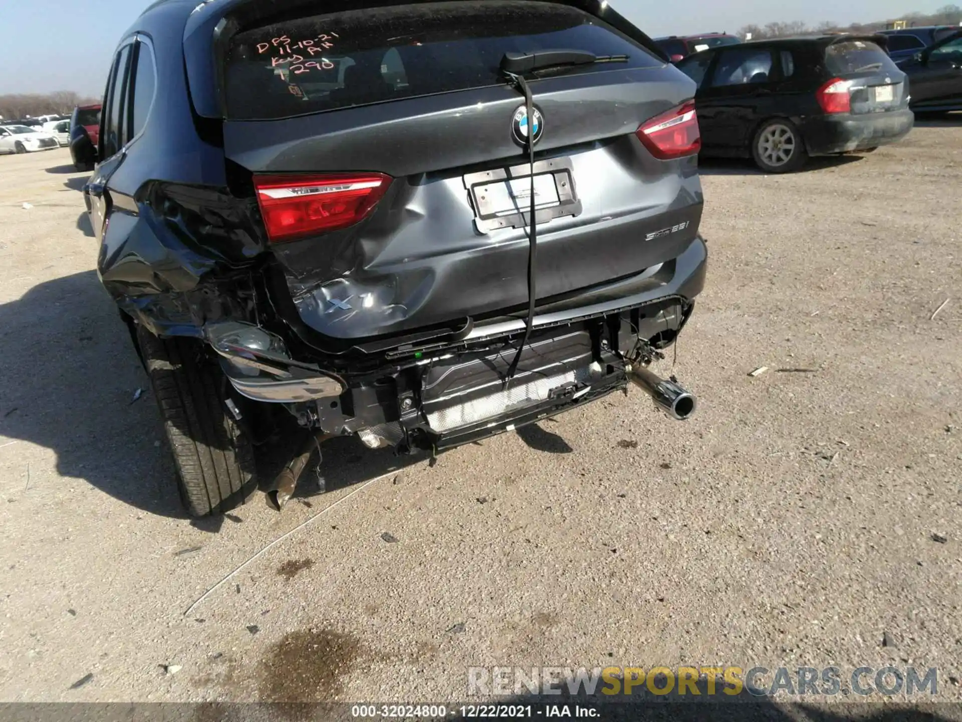 6 Photograph of a damaged car WBXJG7C03M5T91290 BMW X1 2021