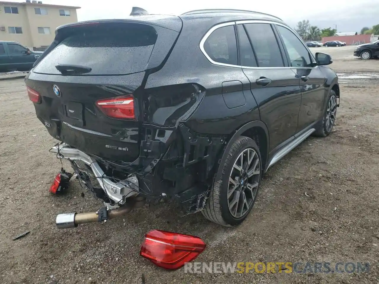 4 Photograph of a damaged car WBXJG7C03M5U07195 BMW X1 2021