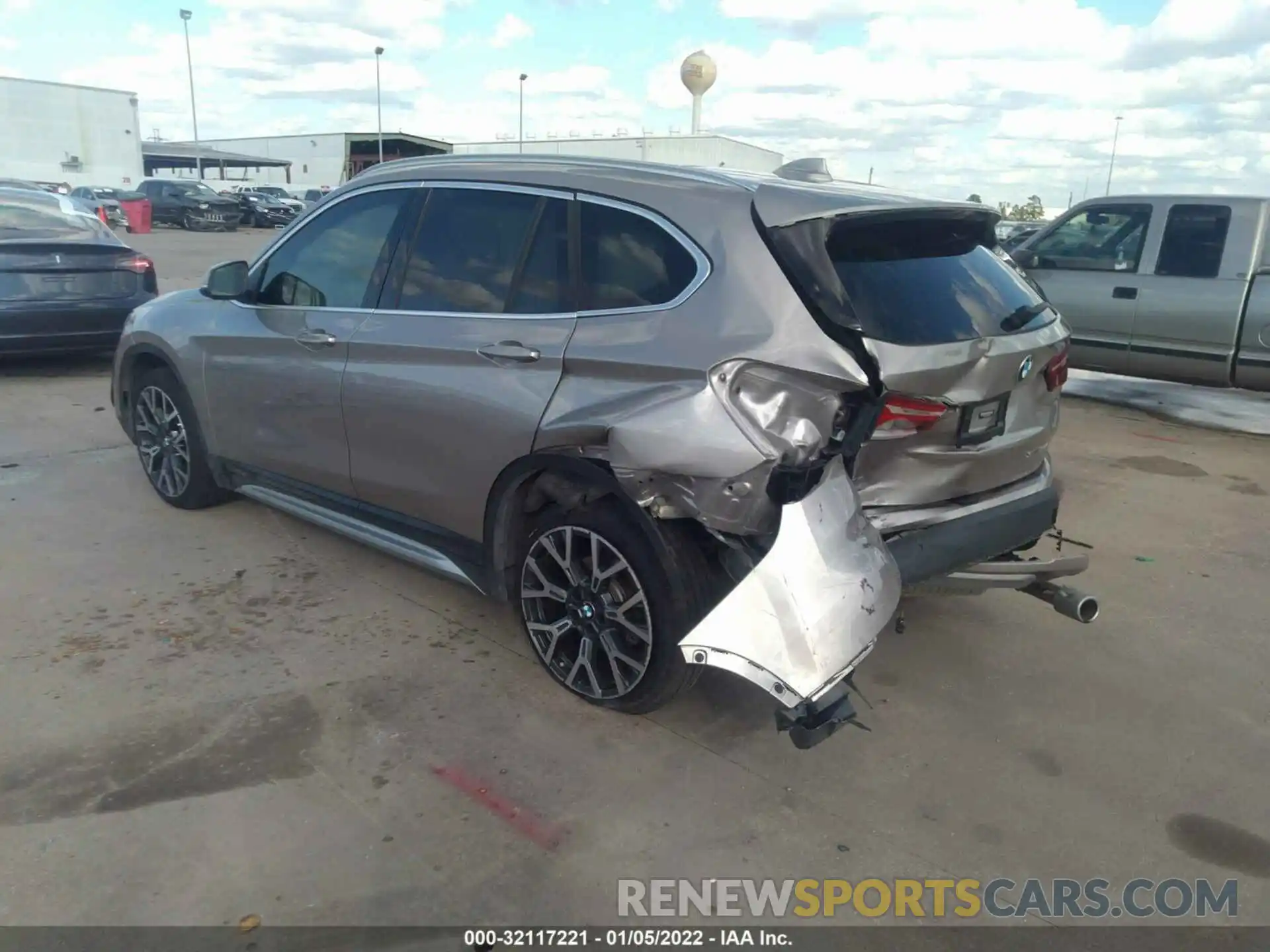 3 Photograph of a damaged car WBXJG7C04M5S35629 BMW X1 2021