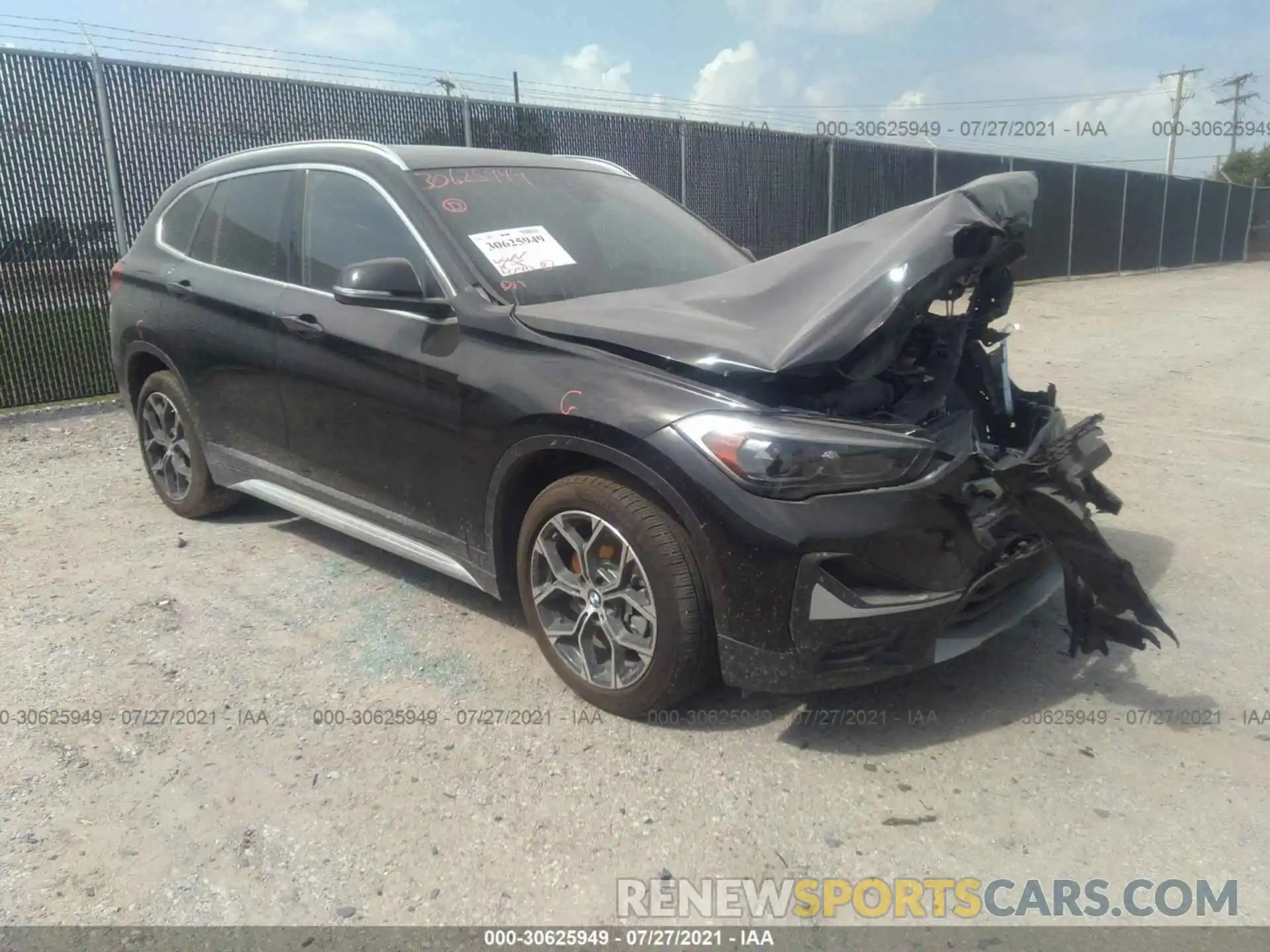 1 Photograph of a damaged car WBXJG7C04M5T08711 BMW X1 2021