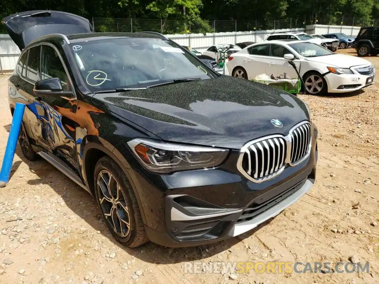 1 Фотография поврежденного автомобиля WBXJG7C04M5T16758 BMW X1 2021