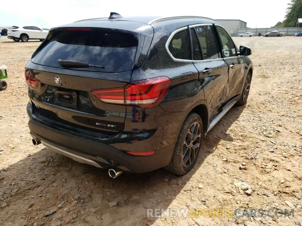 4 Фотография поврежденного автомобиля WBXJG7C04M5T16758 BMW X1 2021