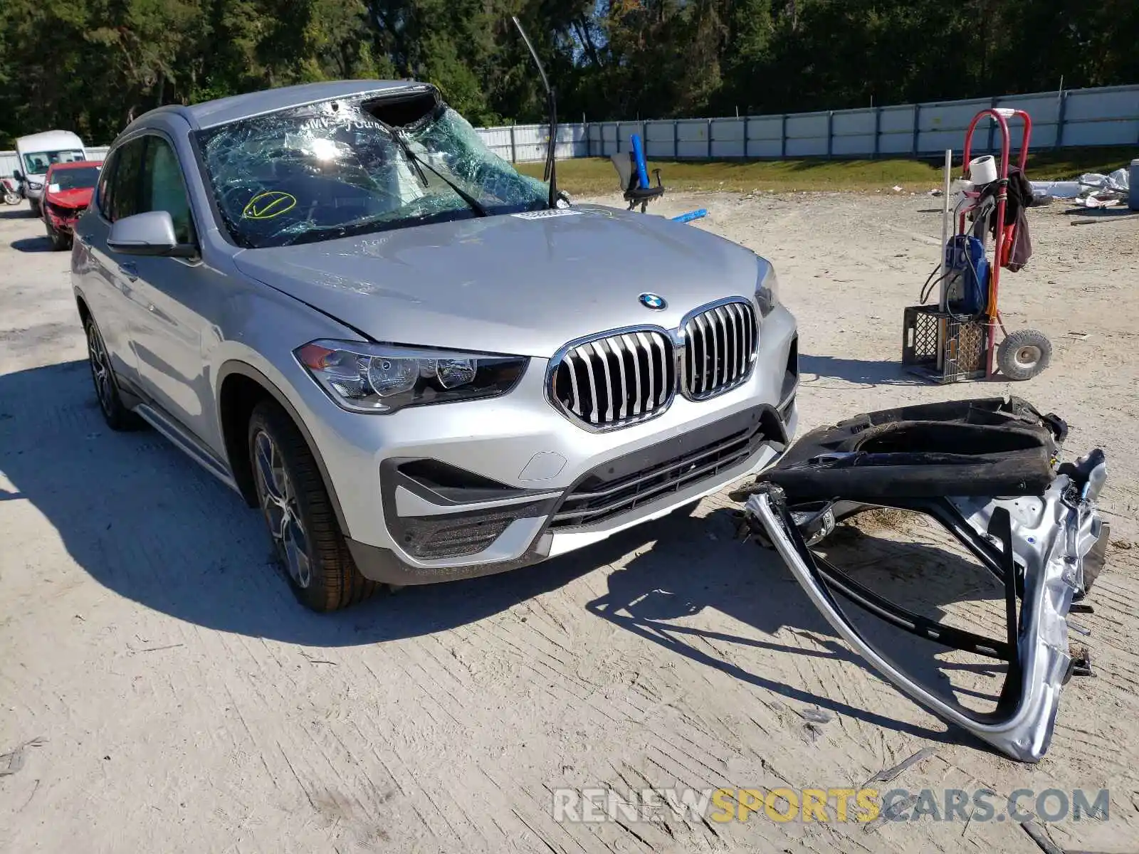 1 Photograph of a damaged car WBXJG7C04M5T18817 BMW X1 2021