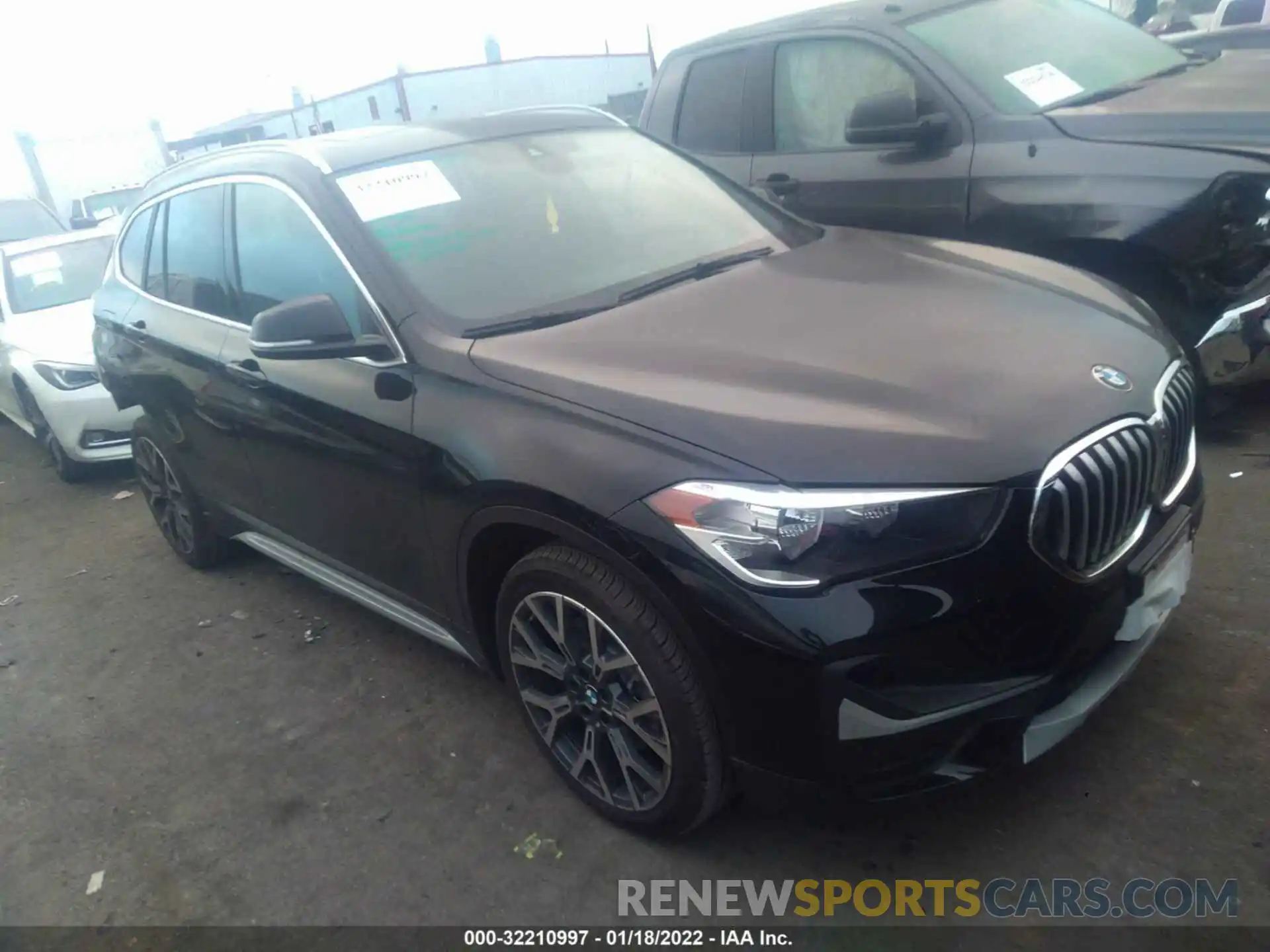 1 Фотография поврежденного автомобиля WBXJG7C04M5T58542 BMW X1 2021