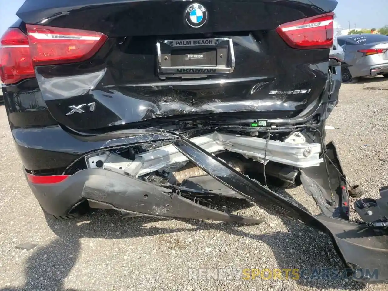 9 Photograph of a damaged car WBXJG7C05M3M73467 BMW X1 2021