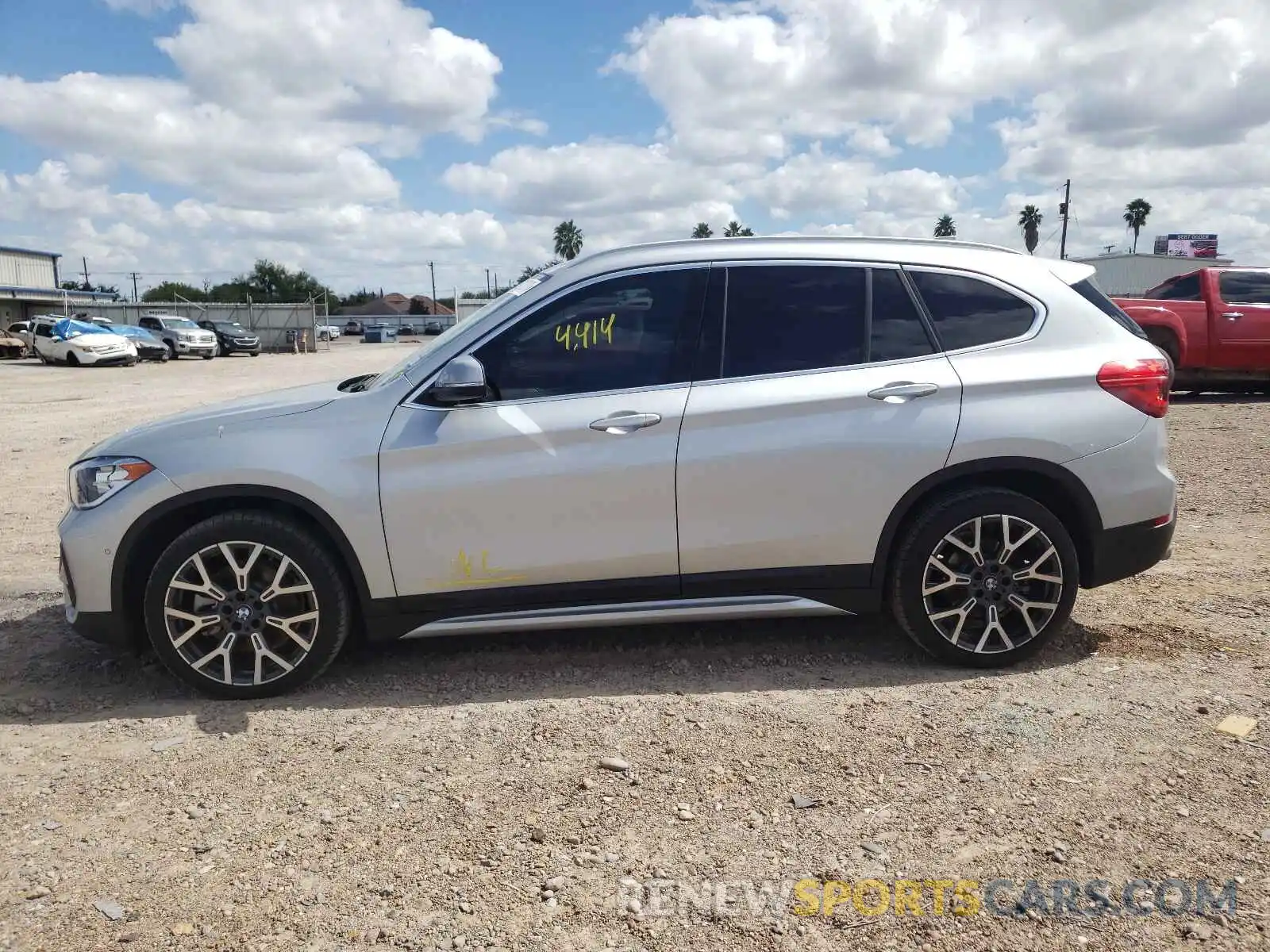 9 Photograph of a damaged car WBXJG7C05M3M73579 BMW X1 2021