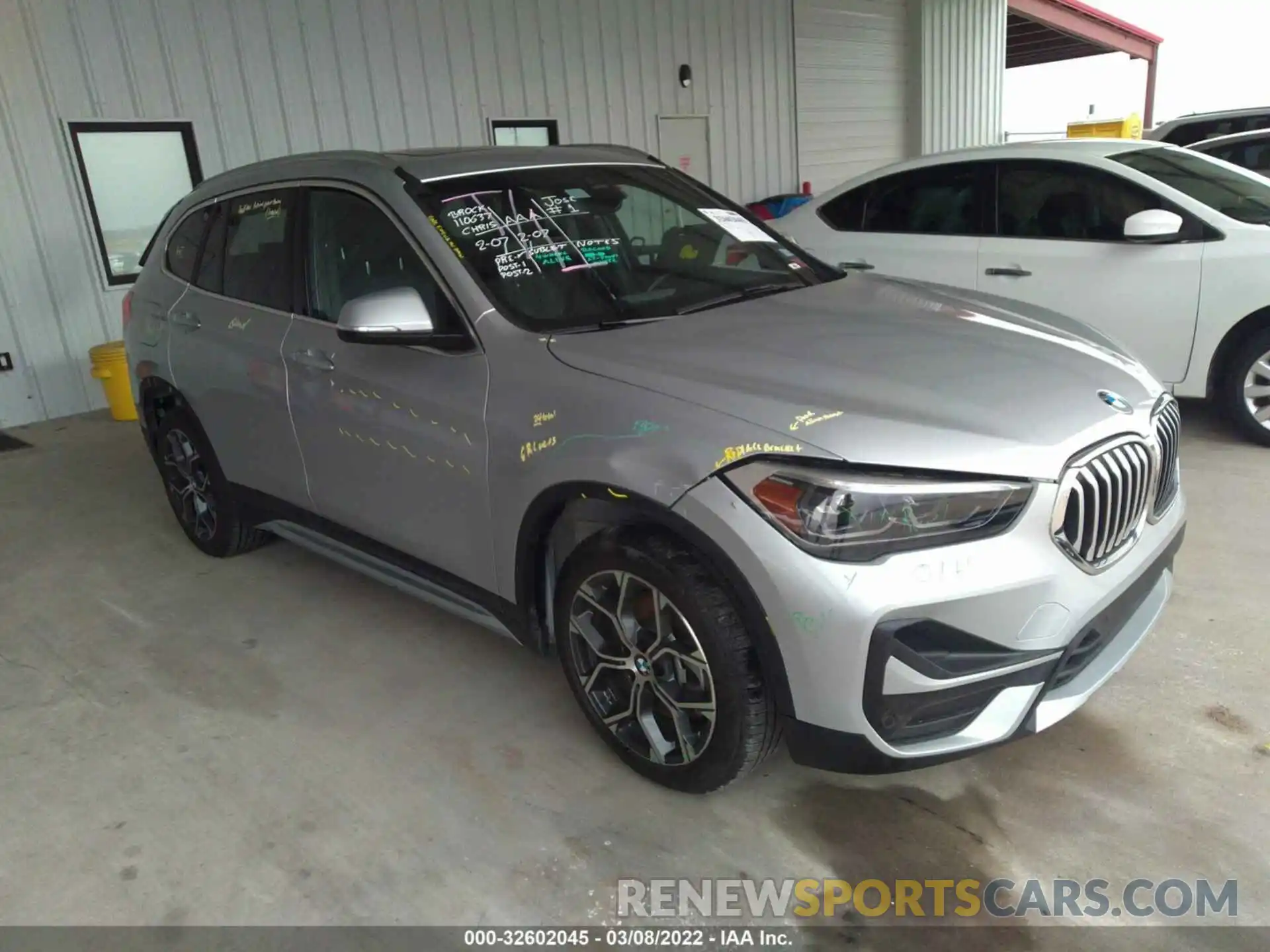 1 Photograph of a damaged car WBXJG7C05M5S53637 BMW X1 2021