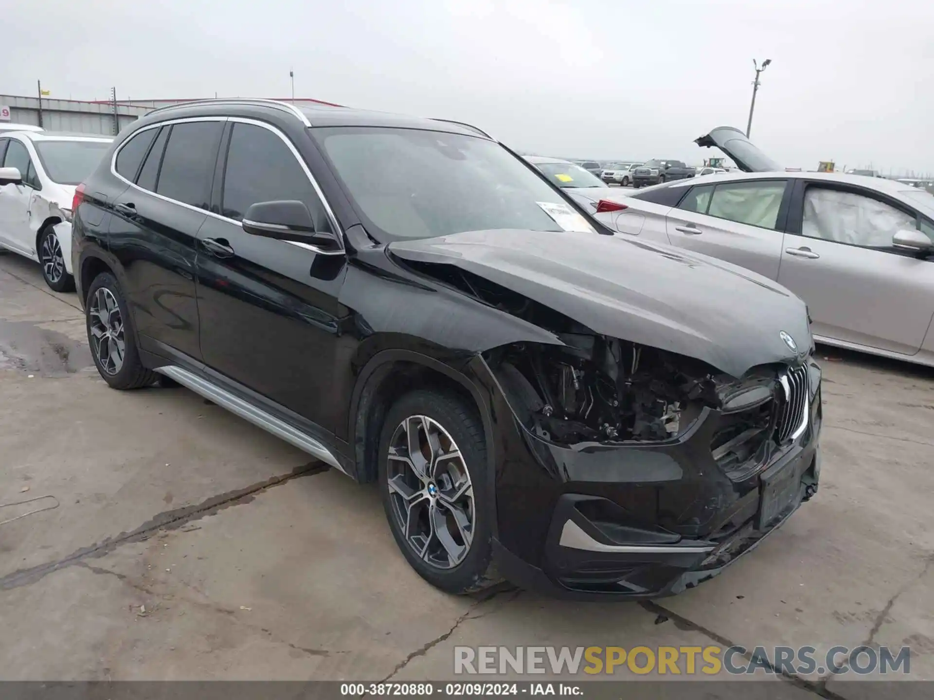 1 Photograph of a damaged car WBXJG7C05M5T77083 BMW X1 2021