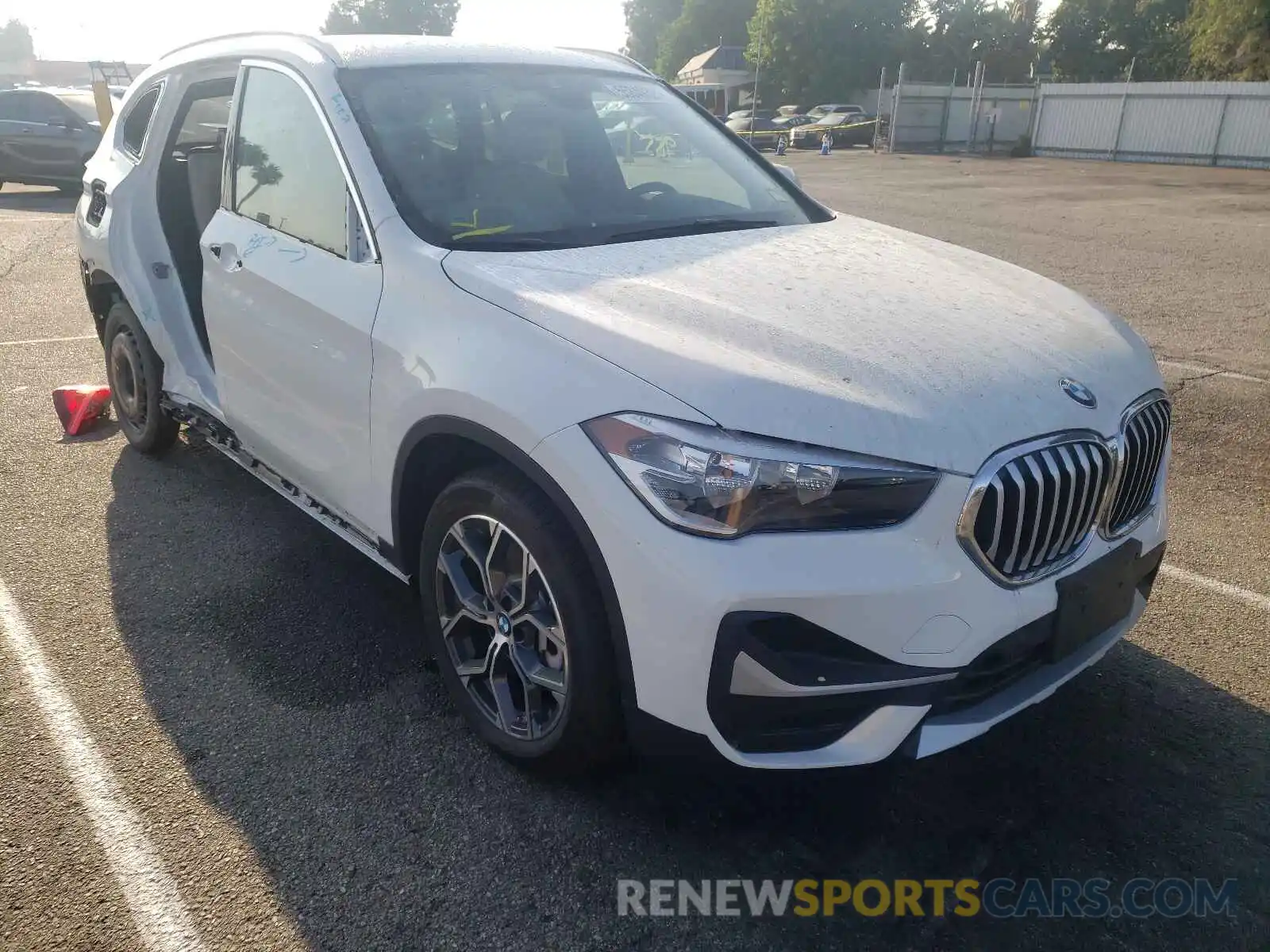 1 Photograph of a damaged car WBXJG7C06M3M70738 BMW X1 2021