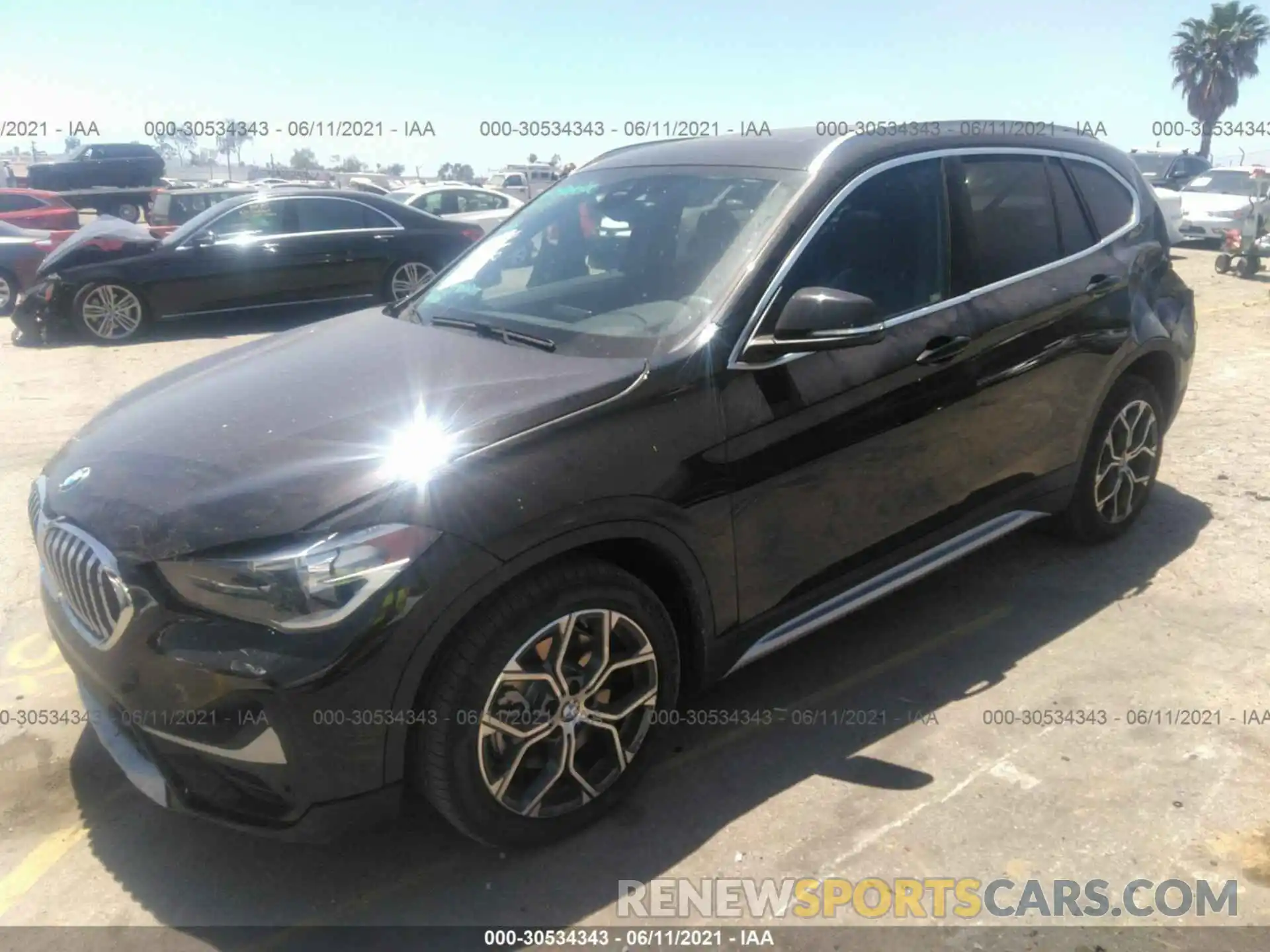 2 Фотография поврежденного автомобиля WBXJG7C06M5S35129 BMW X1 2021