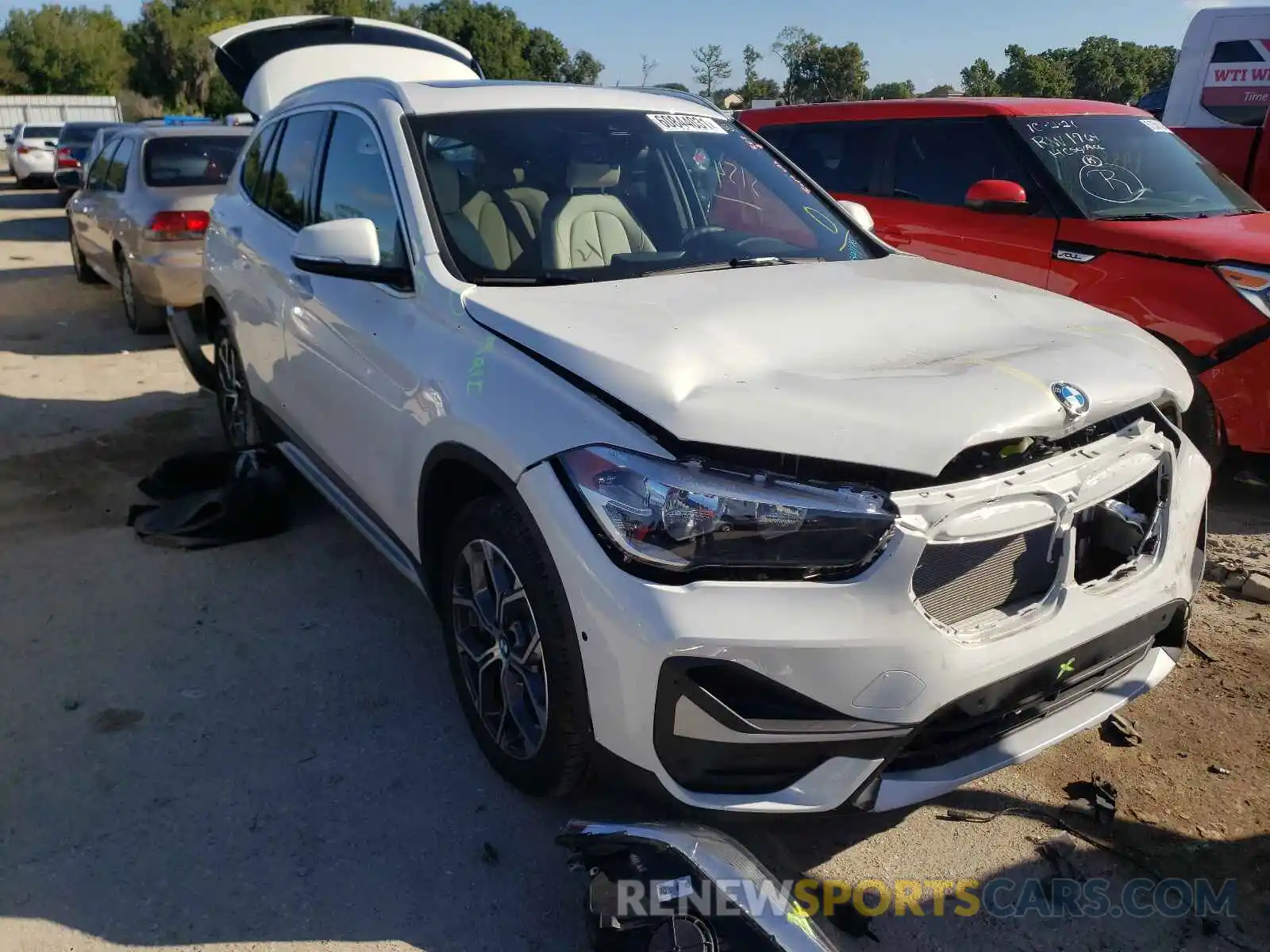 1 Photograph of a damaged car WBXJG7C06M5S49175 BMW X1 2021