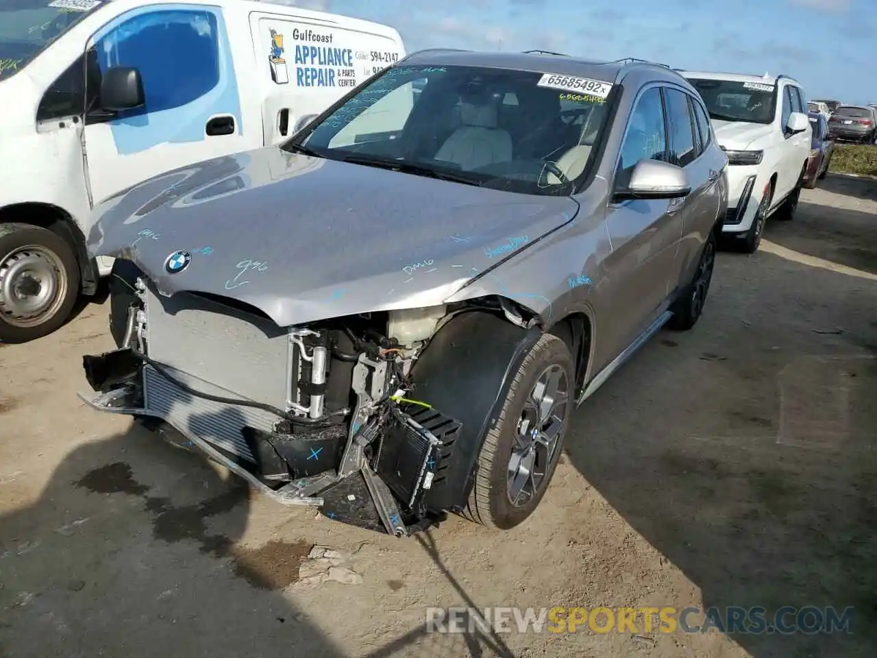 2 Photograph of a damaged car WBXJG7C06M5T46652 BMW X1 2021