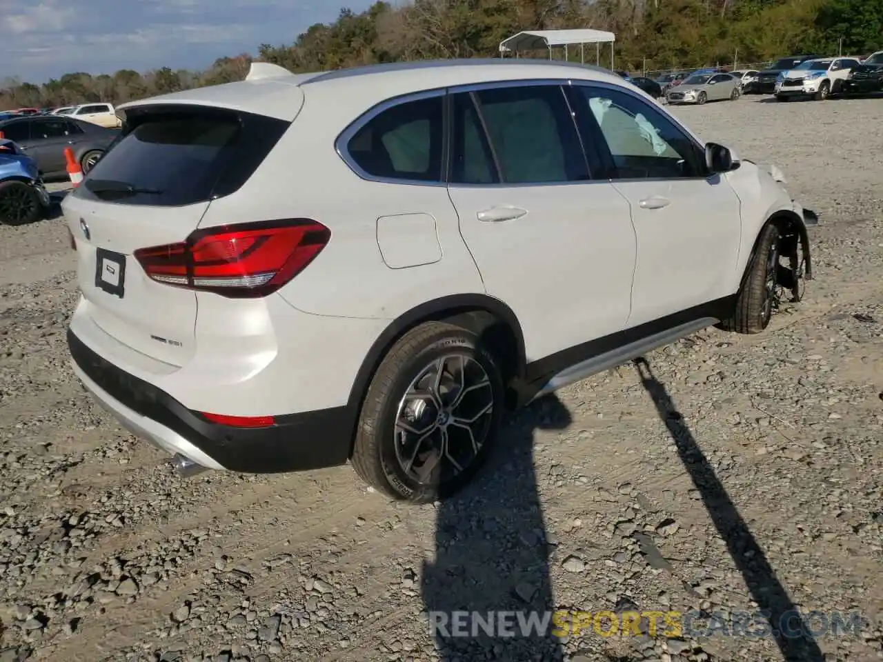 4 Photograph of a damaged car WBXJG7C06M5U37906 BMW X1 2021