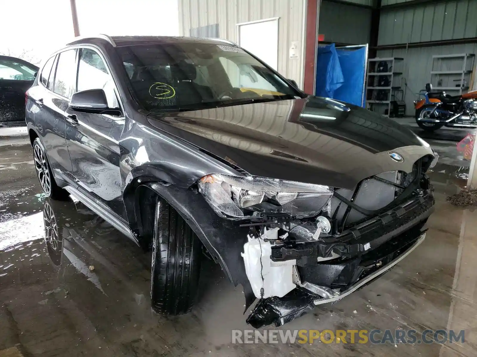 1 Photograph of a damaged car WBXJG7C08M5S17022 BMW X1 2021