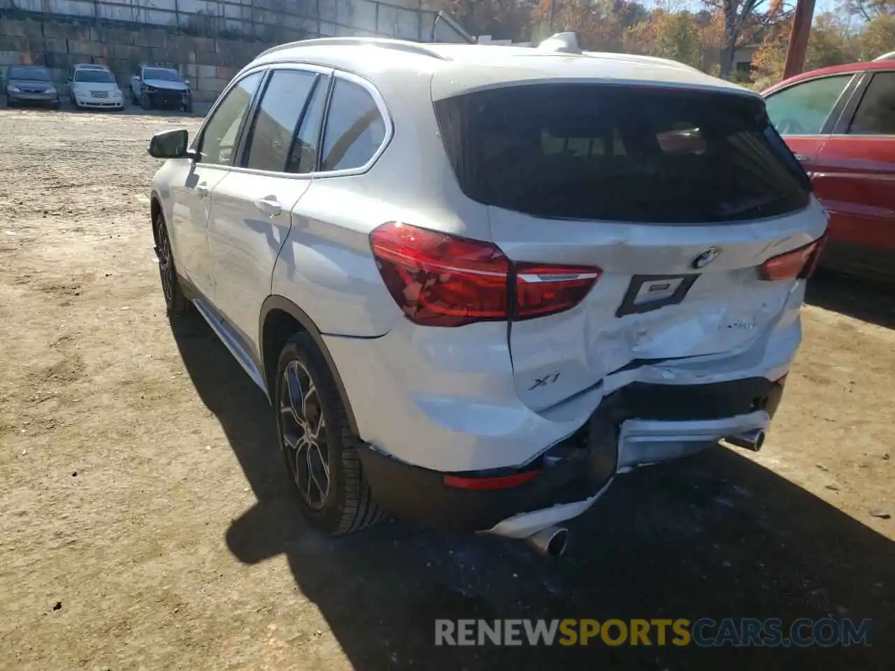 3 Photograph of a damaged car WBXJG7C08M5T53019 BMW X1 2021