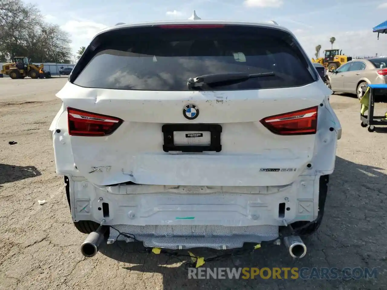 6 Photograph of a damaged car WBXJG7C08M5U26762 BMW X1 2021
