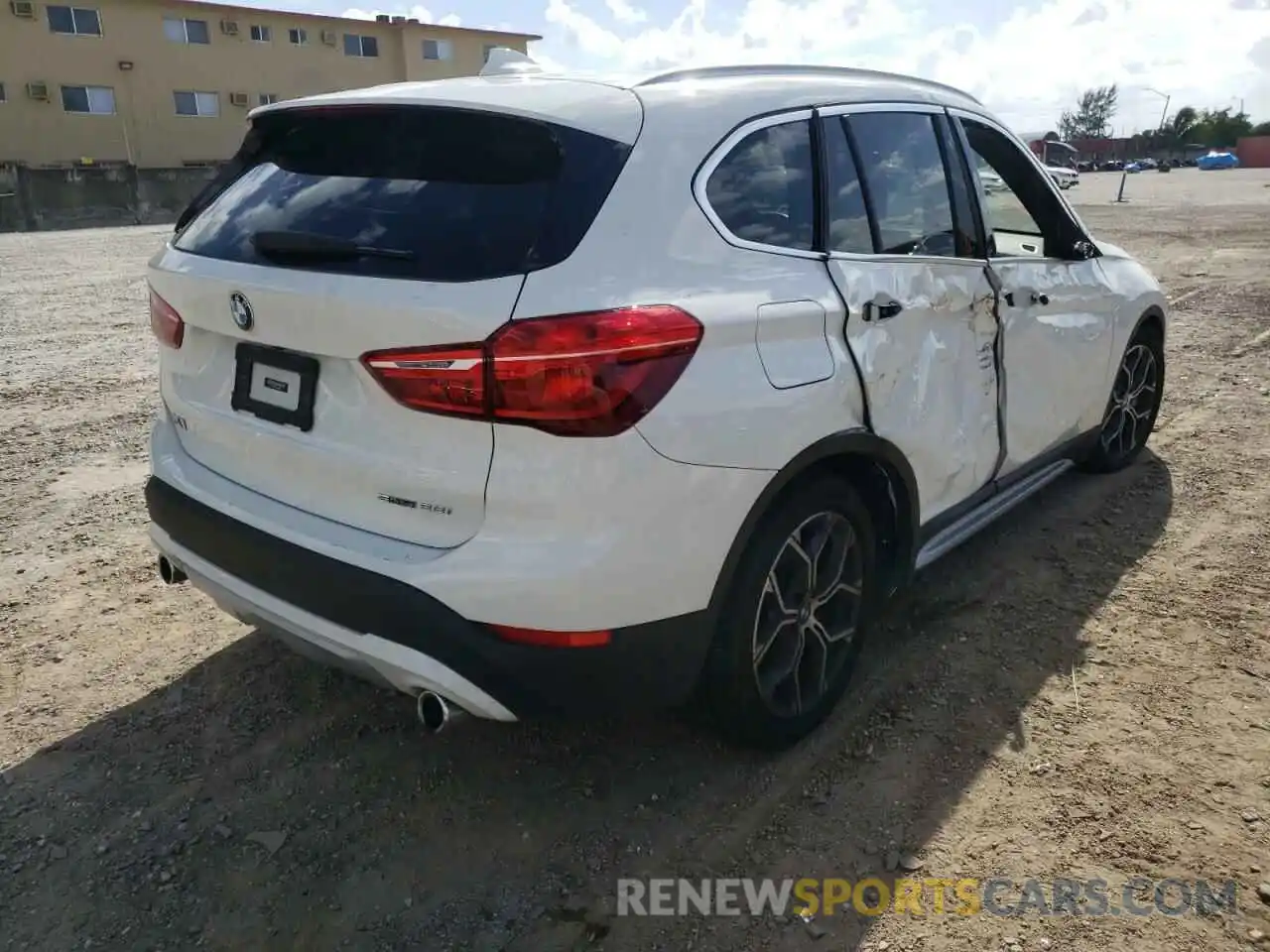 4 Photograph of a damaged car WBXJG7C09M5S95616 BMW X1 2021