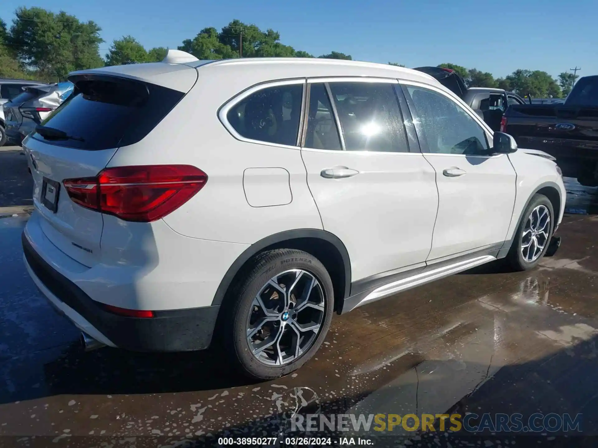 4 Photograph of a damaged car WBXJG7C09M5S95745 BMW X1 2021