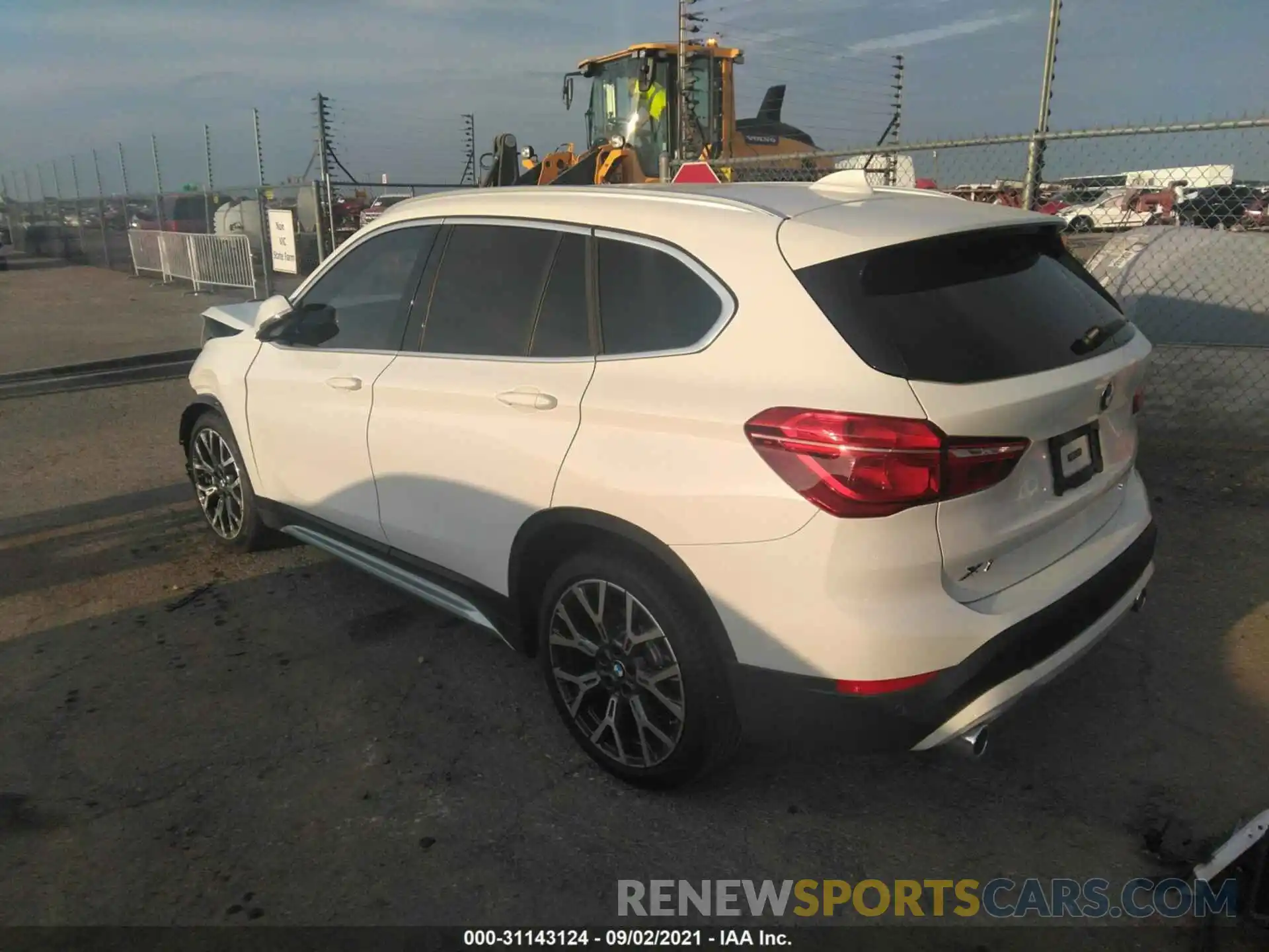 3 Фотография поврежденного автомобиля WBXJG7C09M5T29862 BMW X1 2021