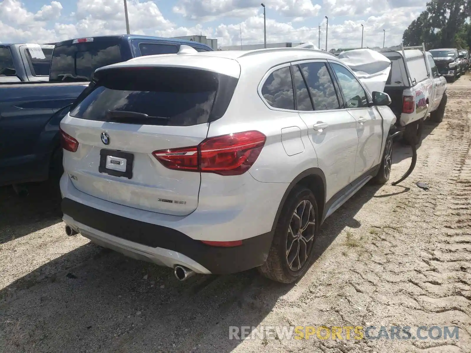 4 Фотография поврежденного автомобиля WBXJG7C09M5T96641 BMW X1 2021