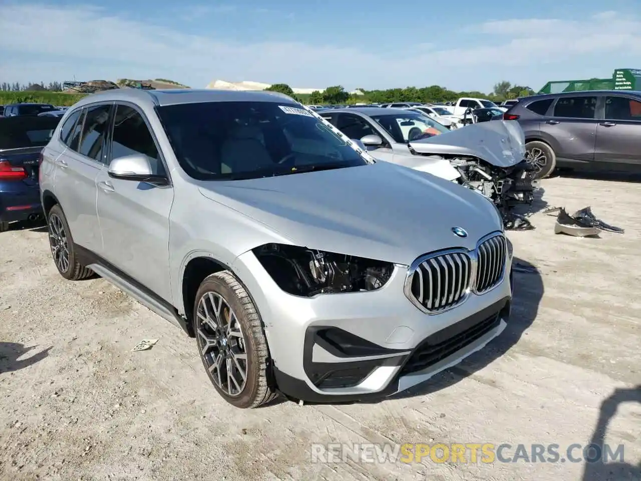 1 Фотография поврежденного автомобиля WBXJG7C09M5U38872 BMW X1 2021