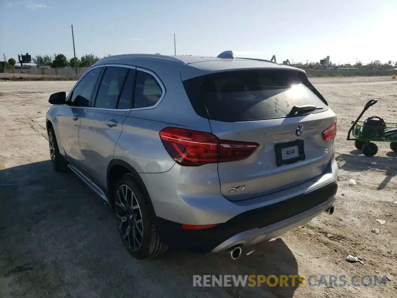 3 Photograph of a damaged car WBXJG7C09M5U38872 BMW X1 2021