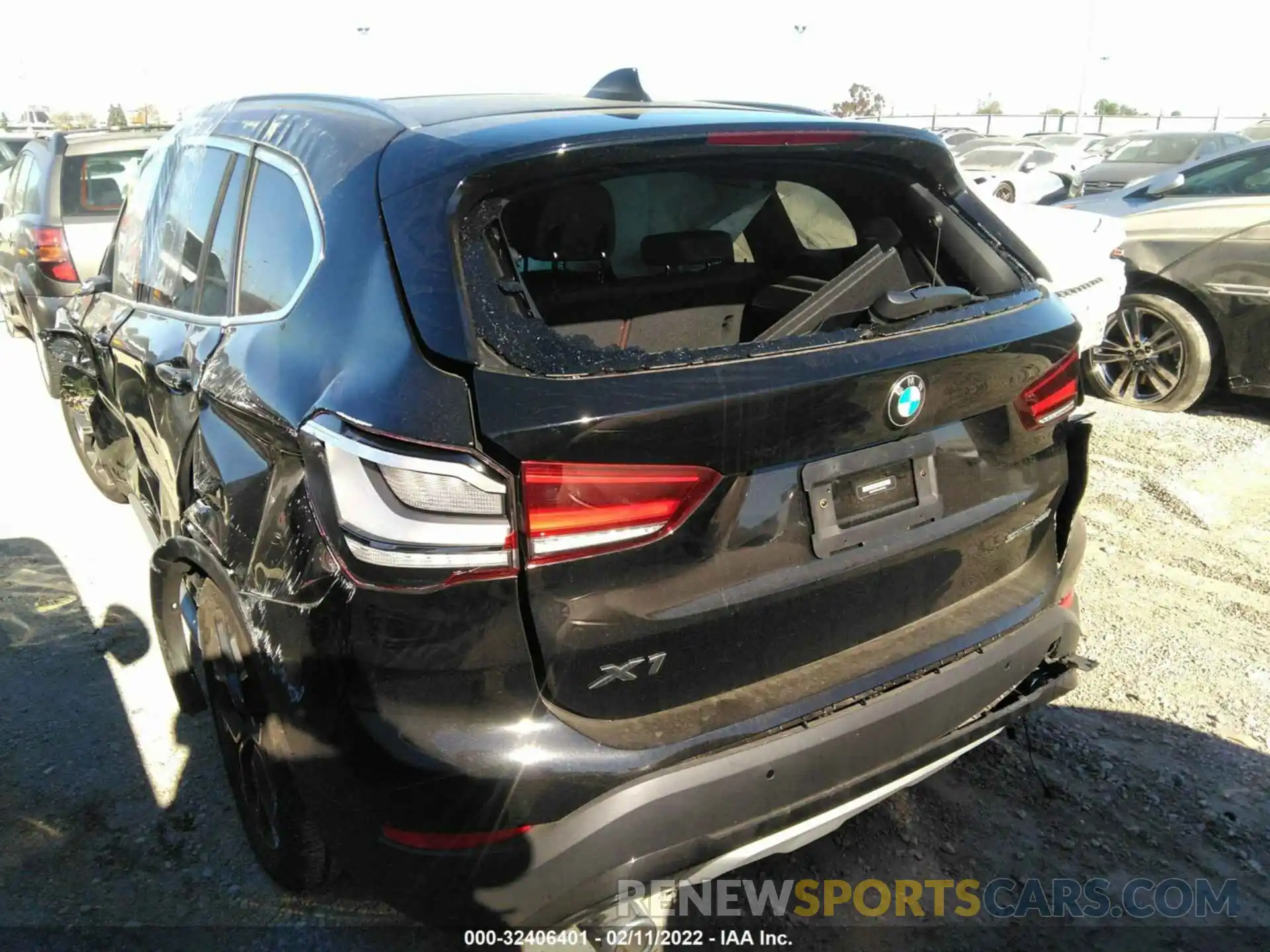 3 Фотография поврежденного автомобиля WBXJG7C0XM5S67596 BMW X1 2021