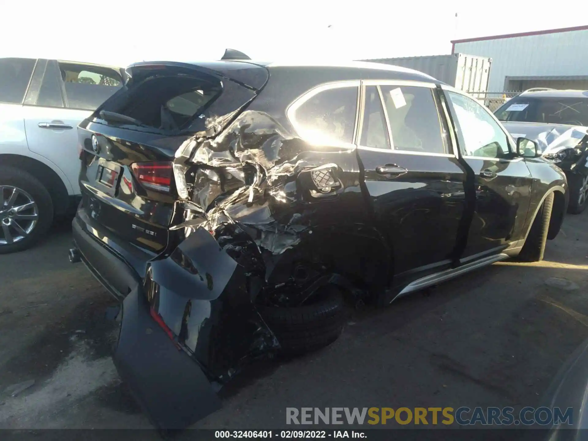 4 Photograph of a damaged car WBXJG7C0XM5S67596 BMW X1 2021