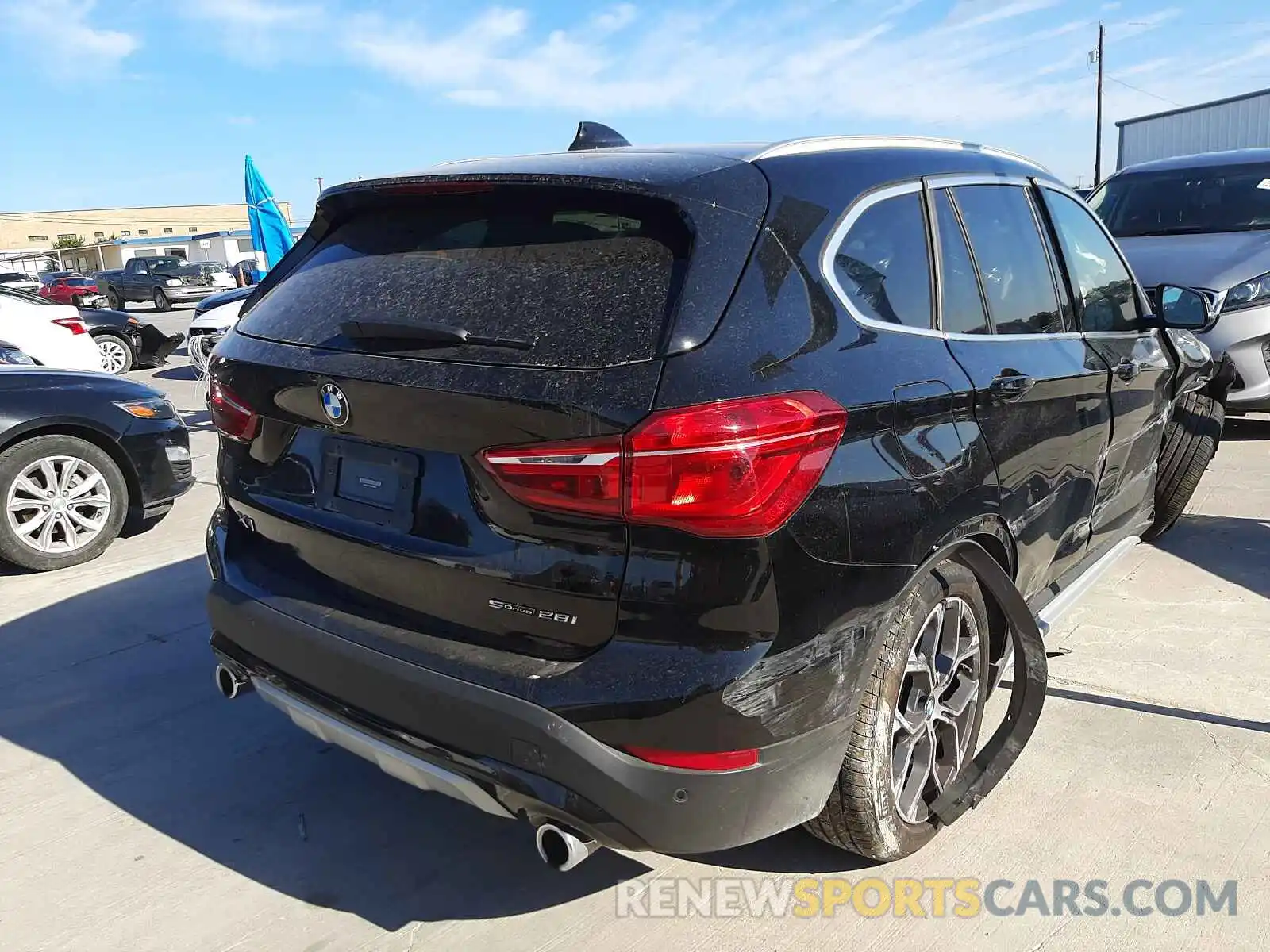 4 Photograph of a damaged car WBXJG7C0XM5S93387 BMW X1 2021