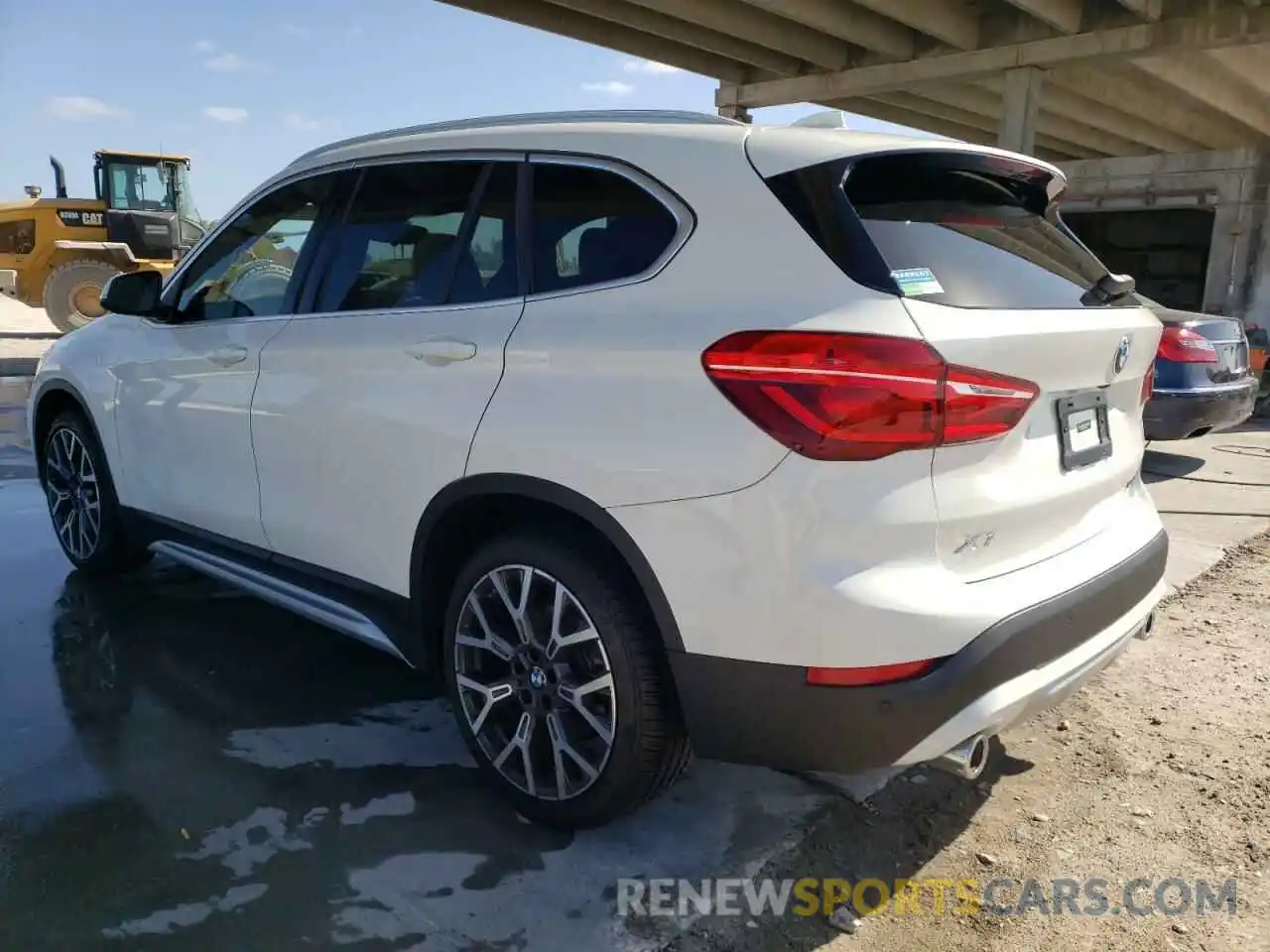 3 Photograph of a damaged car WBXJG7C0XM5T59047 BMW X1 2021