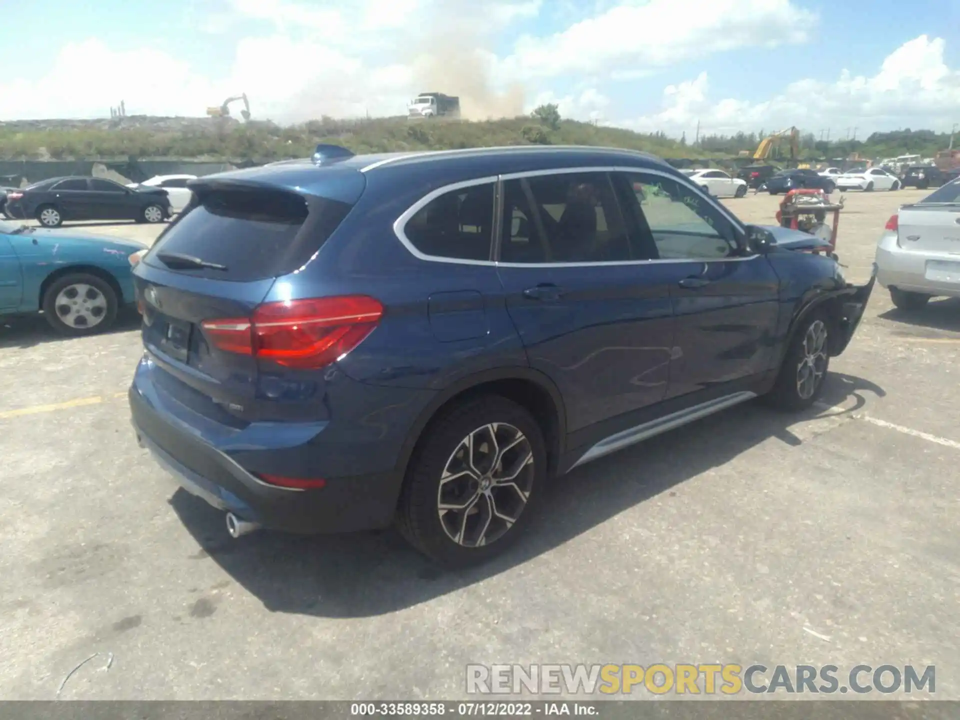 4 Фотография поврежденного автомобиля WBXJG7C0XM5T88869 BMW X1 2021