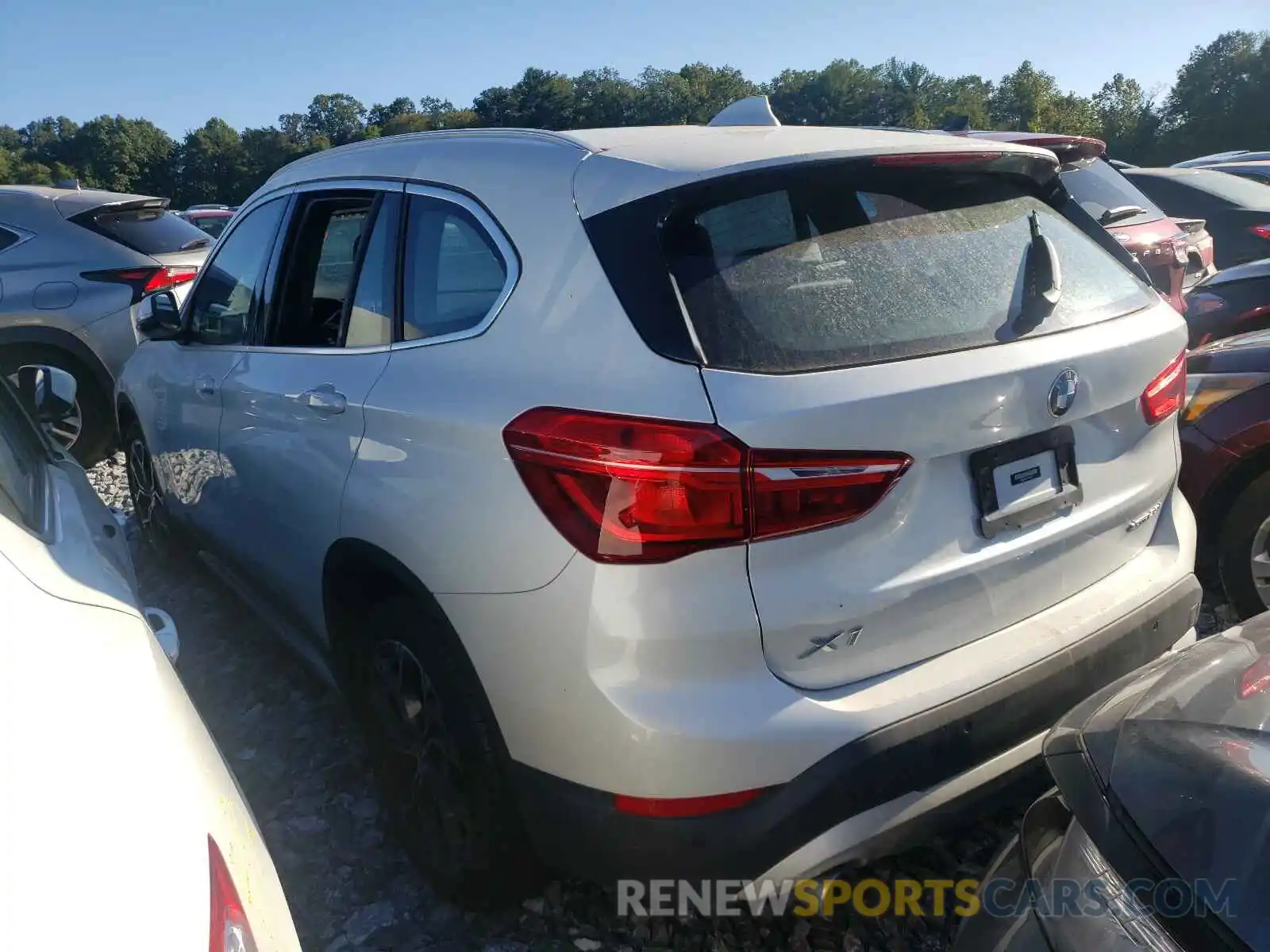 3 Photograph of a damaged car WBXJG9C00M5S29175 BMW X1 2021