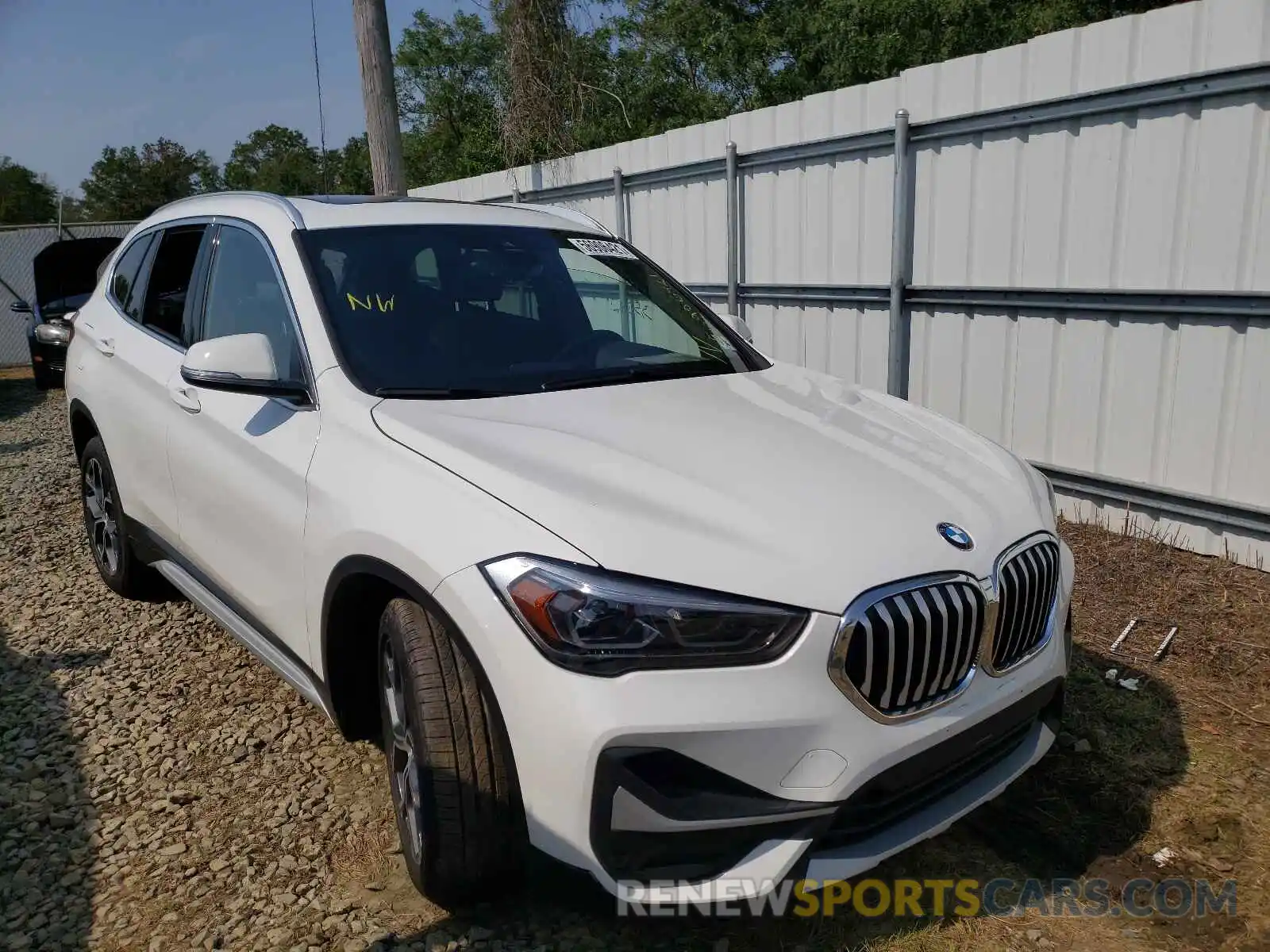 1 Photograph of a damaged car WBXJG9C00M5T08152 BMW X1 2021