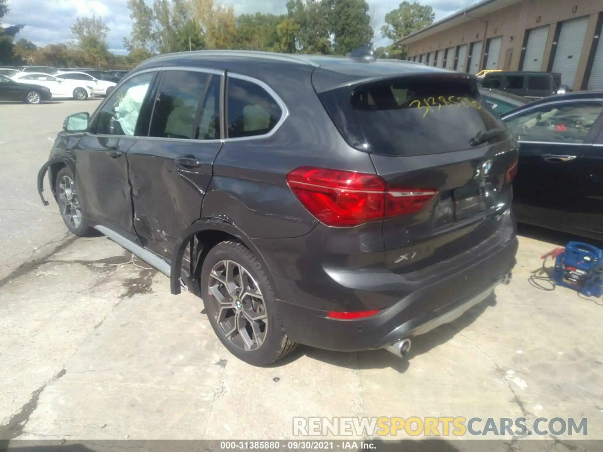 3 Photograph of a damaged car WBXJG9C00M5T29339 BMW X1 2021