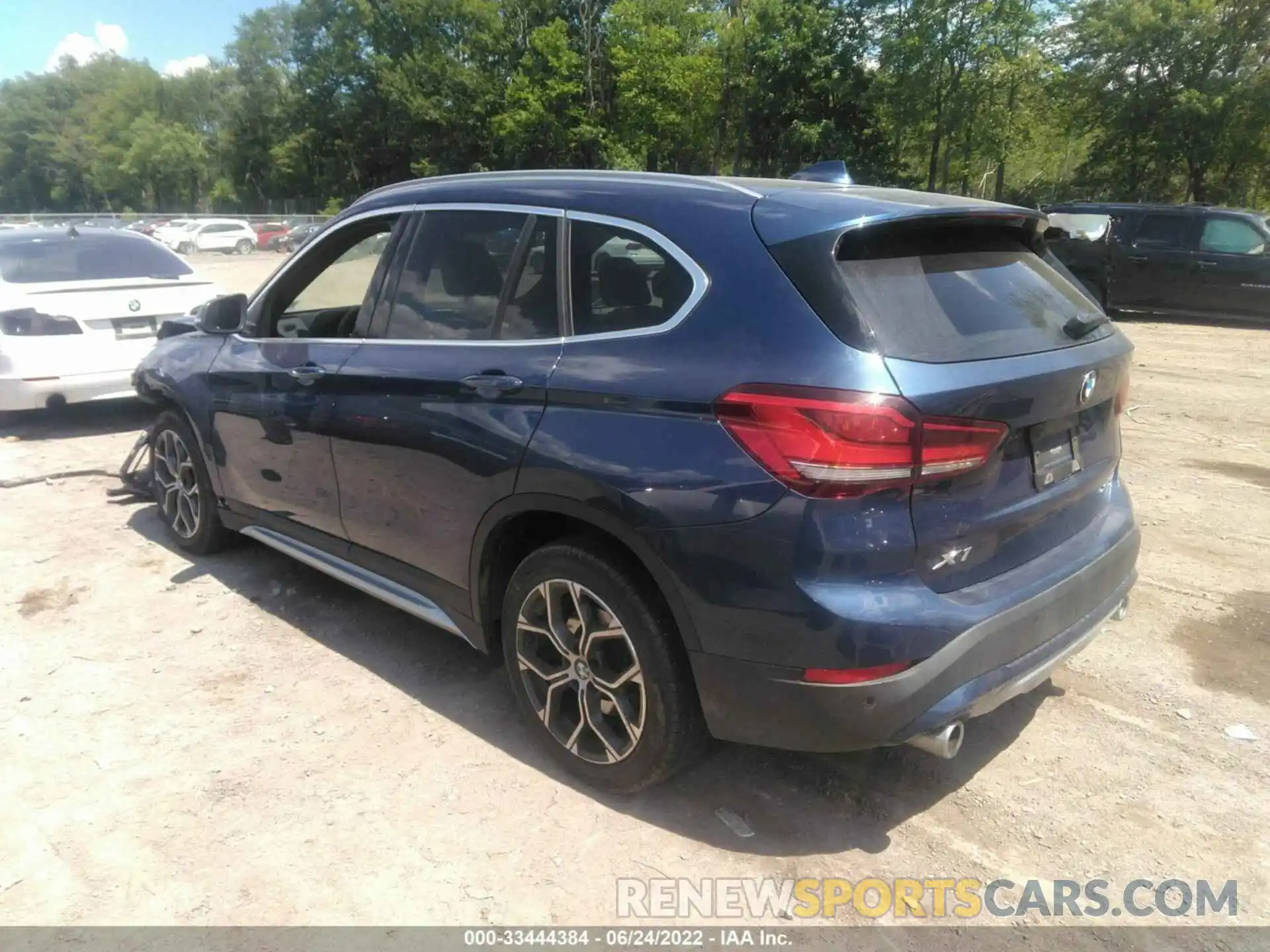 3 Photograph of a damaged car WBXJG9C00M5T60834 BMW X1 2021