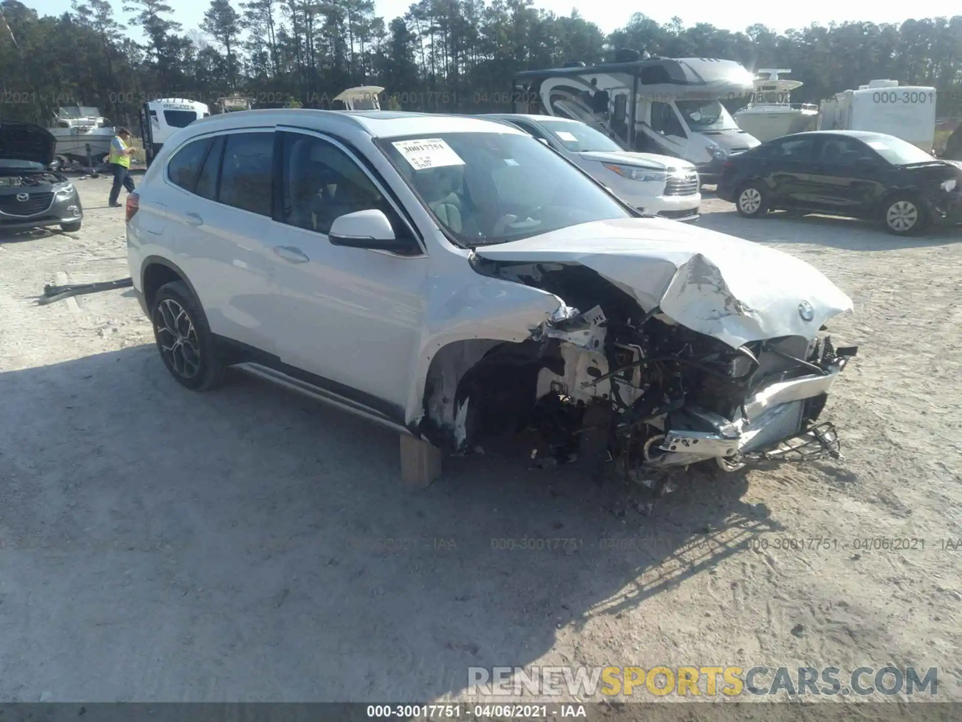 1 Photograph of a damaged car WBXJG9C01M5S29072 BMW X1 2021