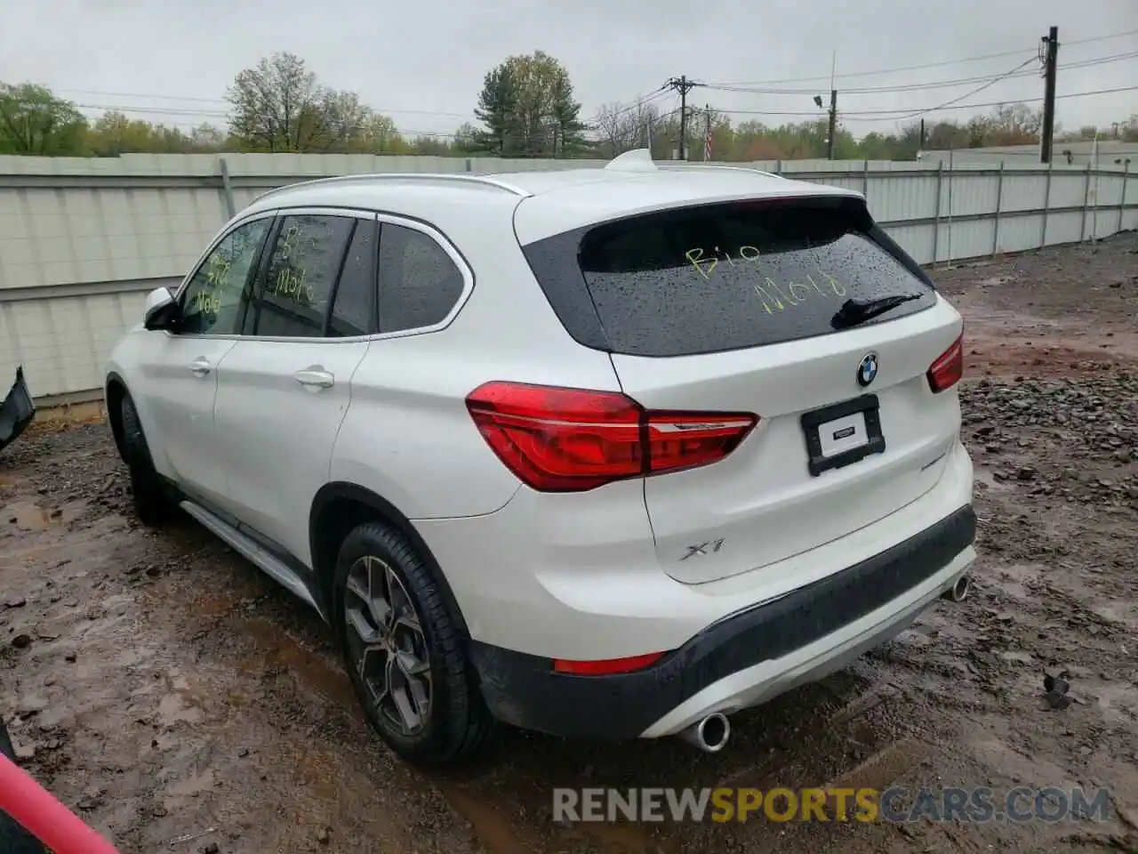 3 Photograph of a damaged car WBXJG9C01M5T61877 BMW X1 2021