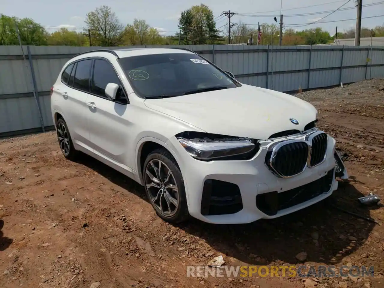 1 Фотография поврежденного автомобиля WBXJG9C02M5S05220 BMW X1 2021