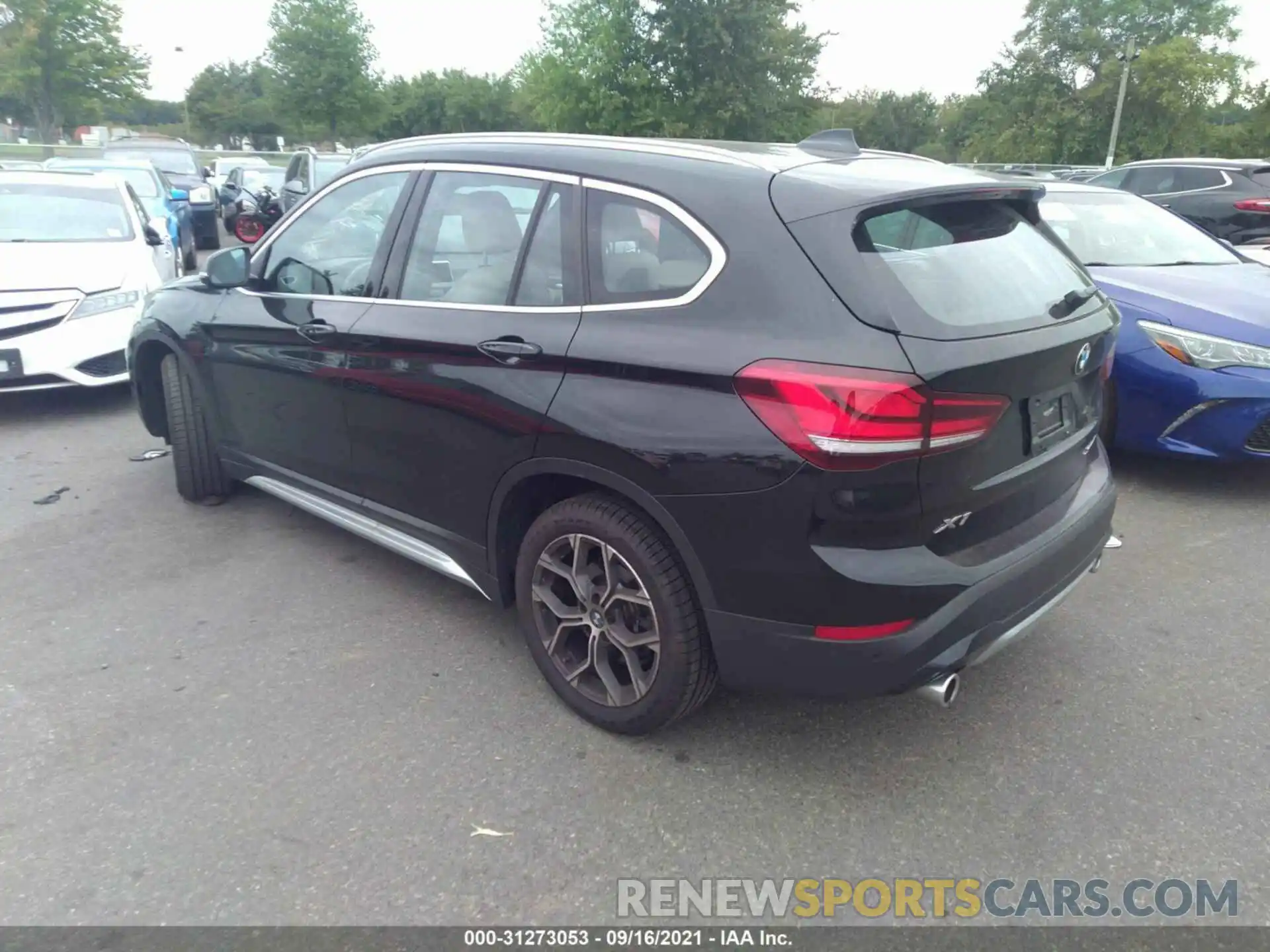 3 Фотография поврежденного автомобиля WBXJG9C02M5S15472 BMW X1 2021